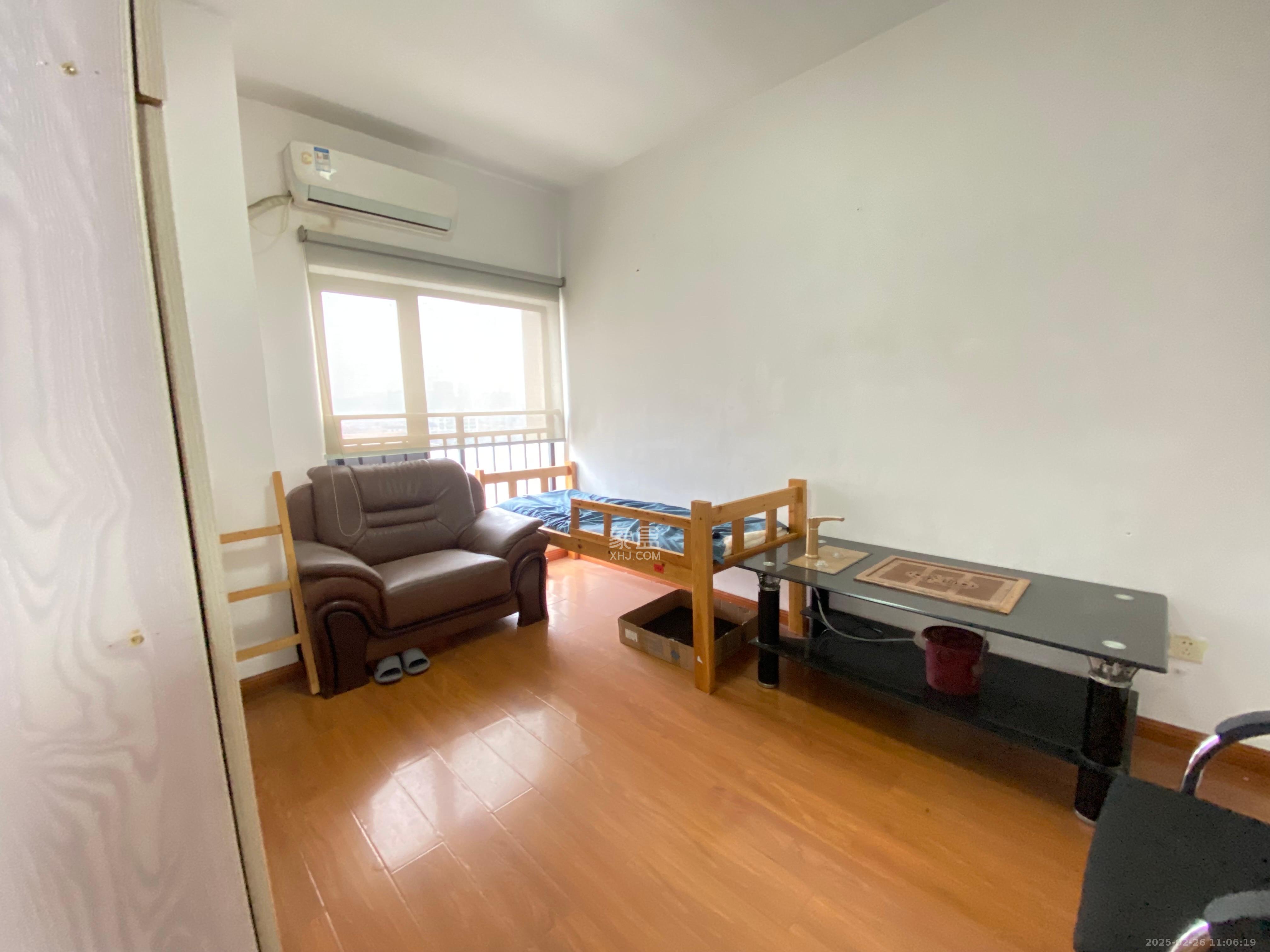 星大峰汇商务楼  1室2厅1卫    6800.0元/月 星大峰汇商务楼  1室2厅1卫    6800.0元/月室内图