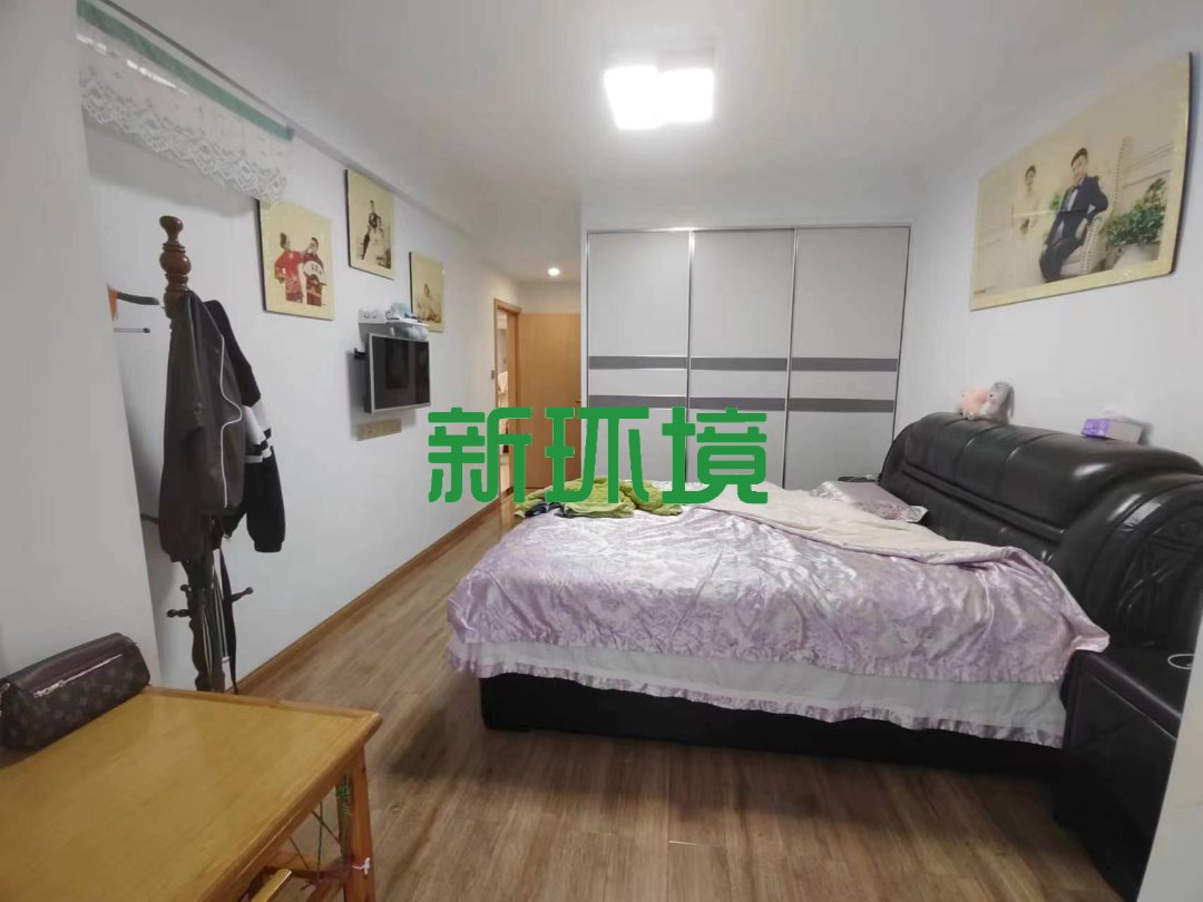 维港御景湾  3室2厅2卫   85.00万客厅