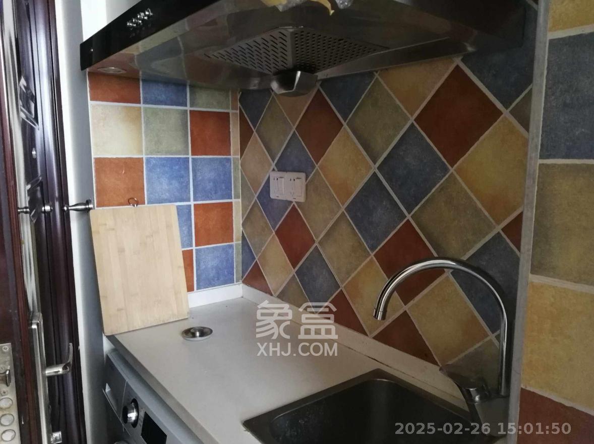 兰亭湾畔 1室1厅1卫 1100.0元/月 兰亭湾畔 1室1厅1卫 1100.0元/月室内图