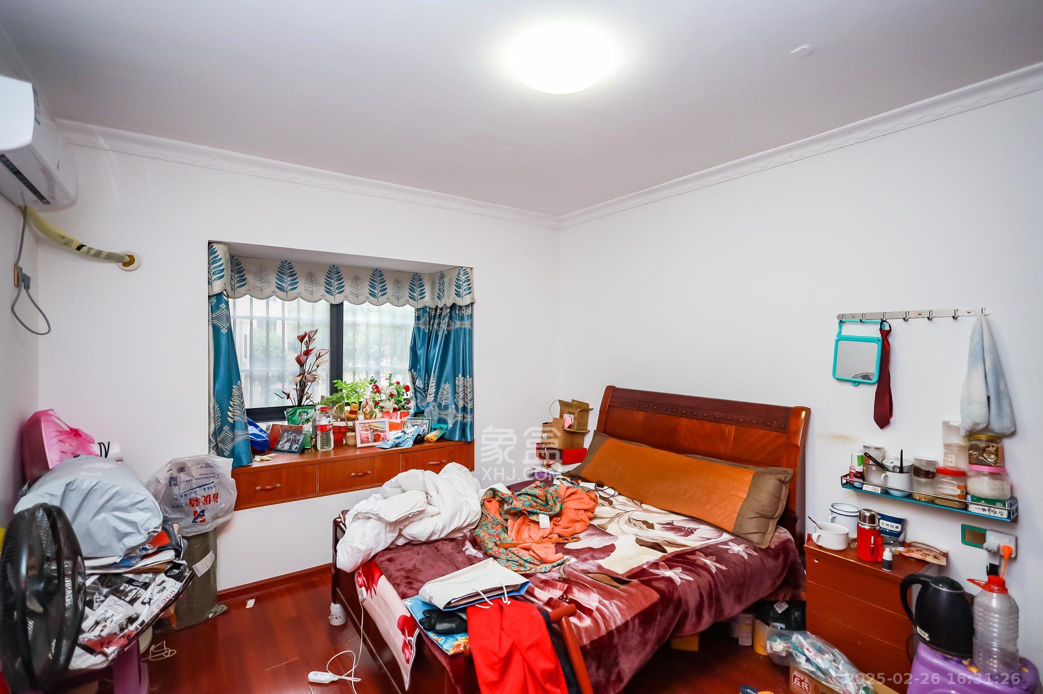 山水新城 3室2厅1卫 1000.0元/月 山水新城 3室2厅1卫 1000.0元/月室内图