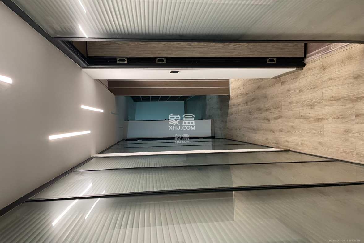 欧亚达国际广场 5室1厅1卫 5500.0元/月 欧亚达国际广场 5室1厅1卫 5500.0元/月室内图