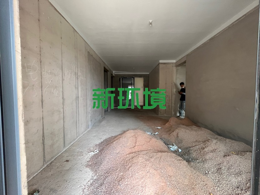 荣盛花语书苑 4室2厅2卫 85.0万 荣盛花语书苑 4室2厅2卫 85.0万客厅