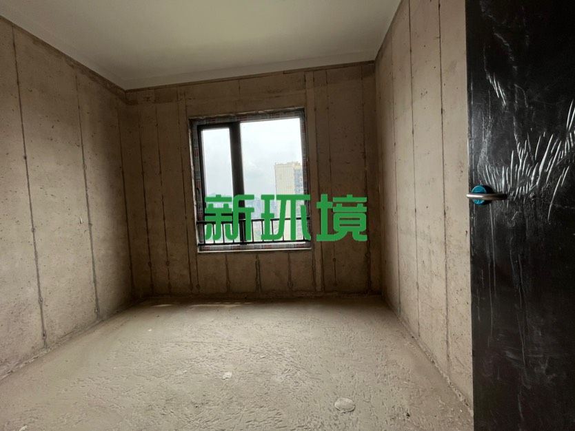 荣盛花语书苑 4室2厅2卫 85.0万 荣盛花语书苑 4室2厅2卫 85.0万客厅