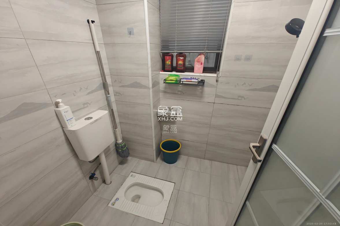 华润置地广场二期 3室2厅1卫 2500.0元/月 华润置地广场二期 3室2厅1卫 2500.0元/月室内图