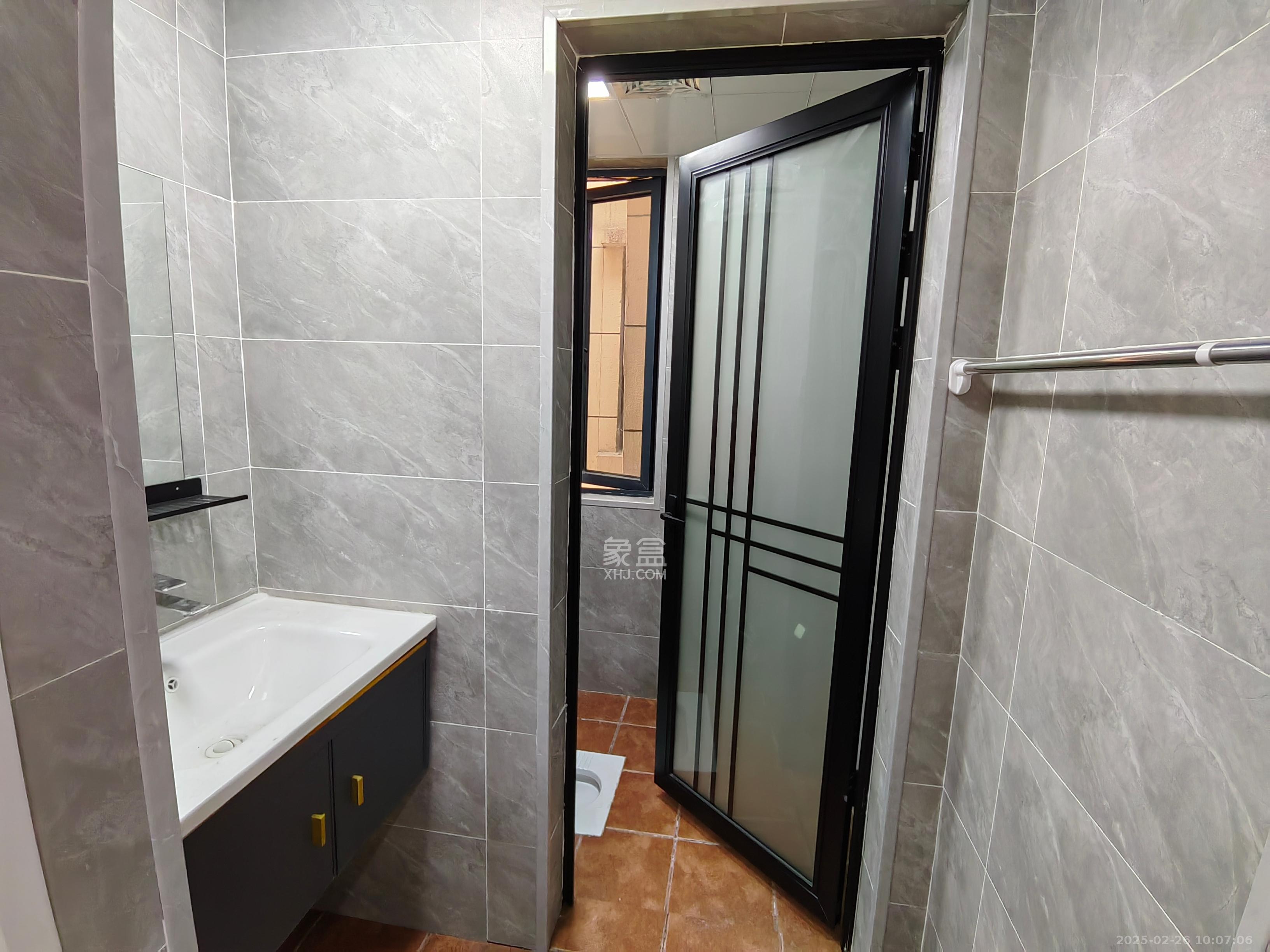 天悦和苑二期 2室2厅1卫 1800.0元/月 天悦和苑二期 2室2厅1卫 1800.0元/月室内图