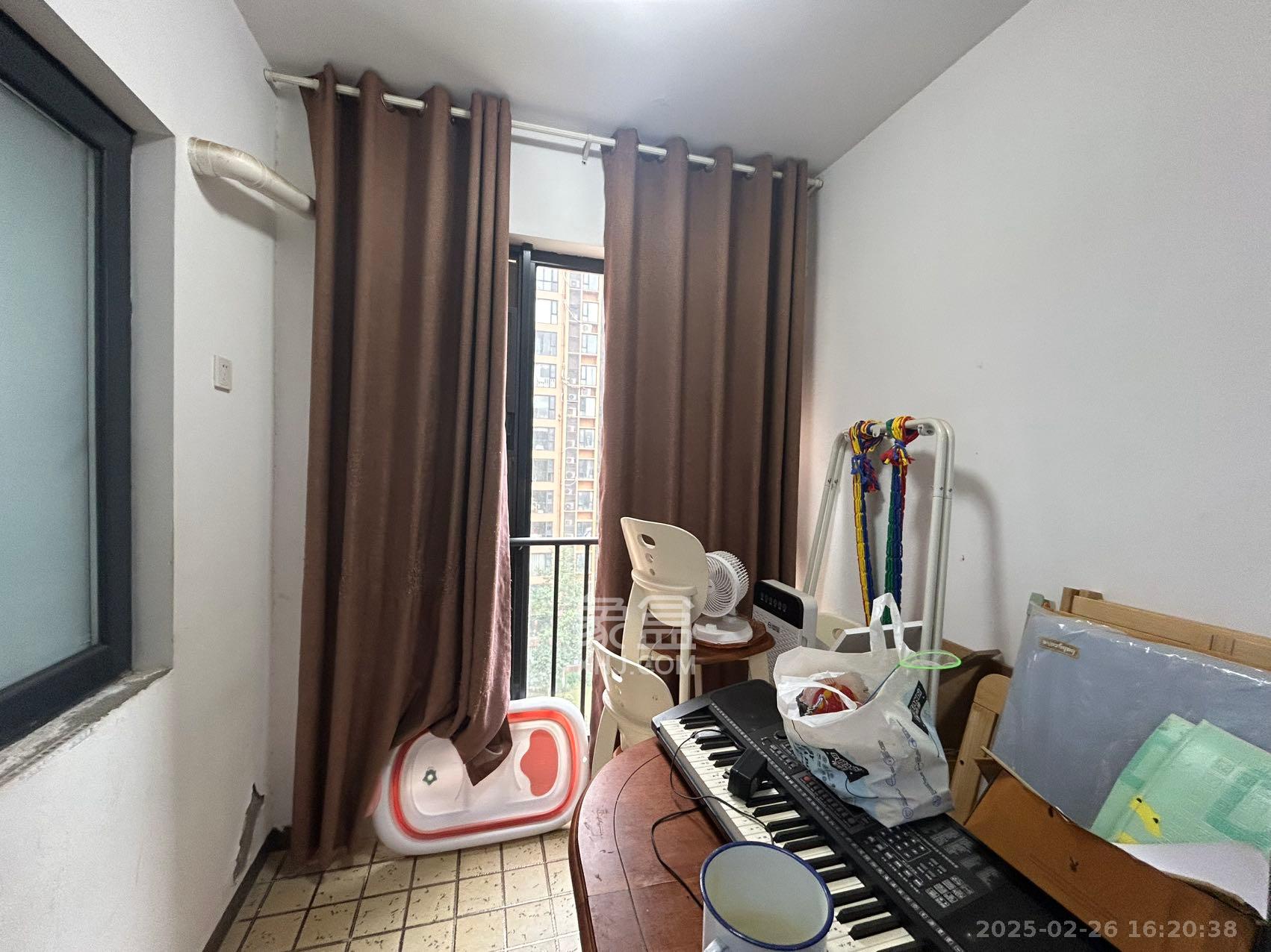 怡海星城 3室2厅2卫 2000.0元/月 怡海星城 3室2厅2卫 2000.0元/月室内图