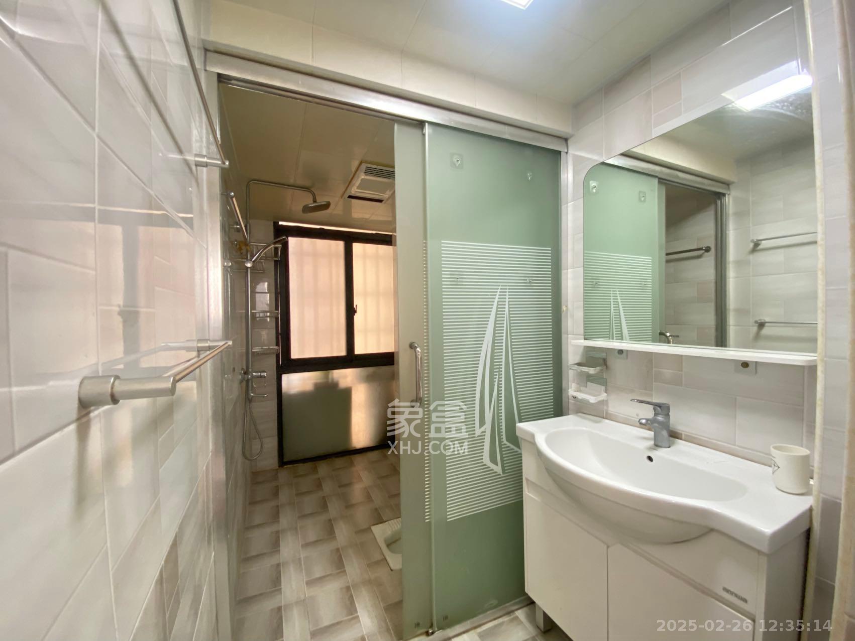 印山蓝色海岸  3室2厅1卫   2400.00元/月室内图