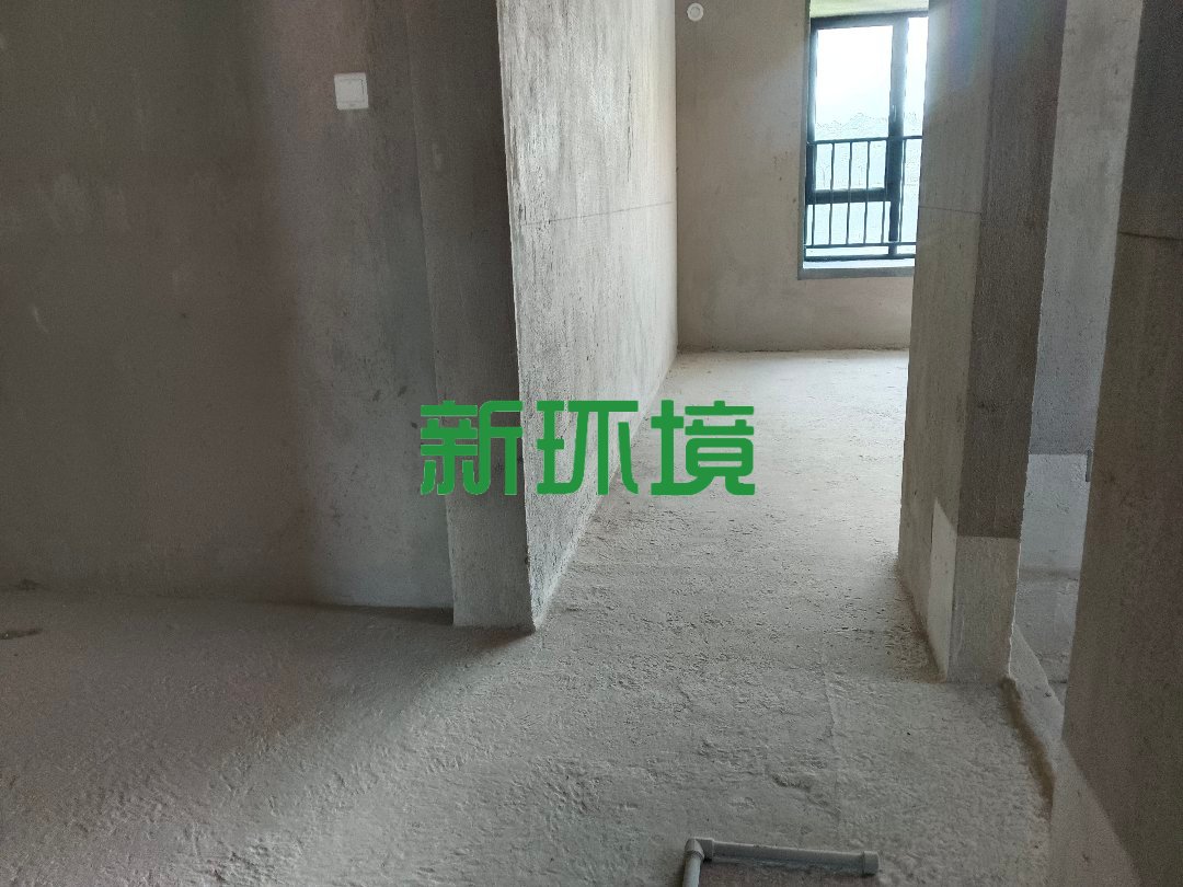 荣盛华府  4室2厅2卫   150.00万客厅