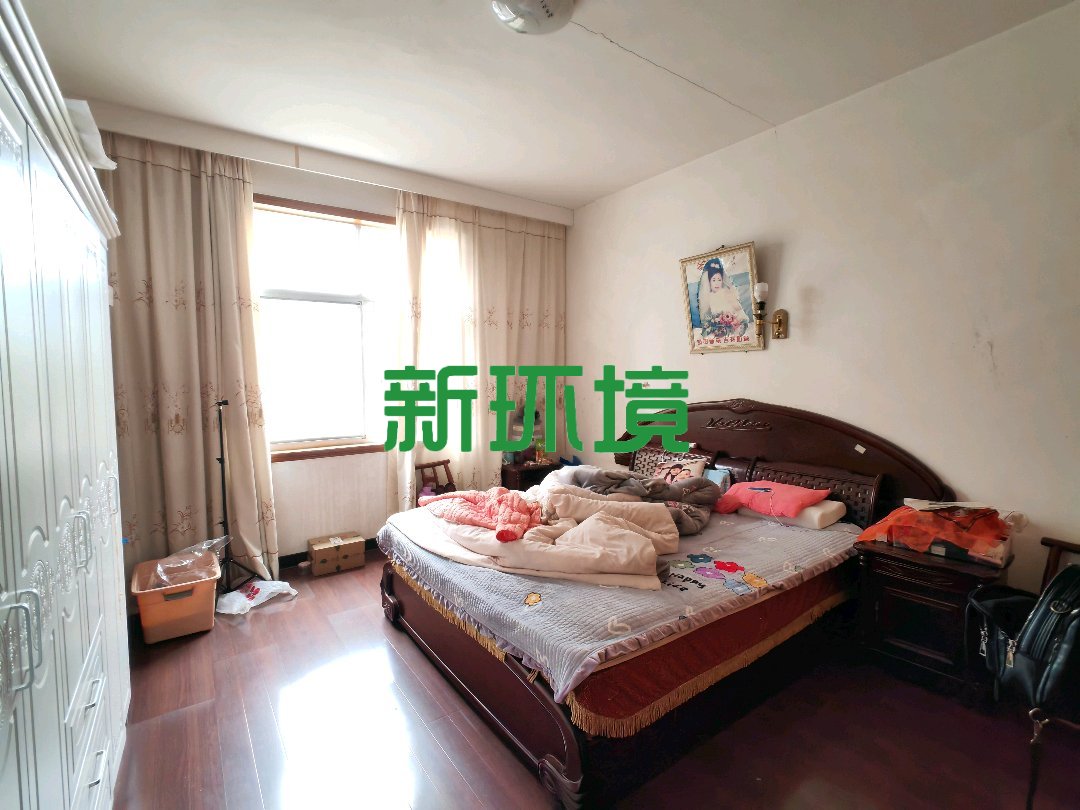 南庄花园 4室2厅2卫 135.0万 南庄花园 4室2厅2卫 135.0万客厅