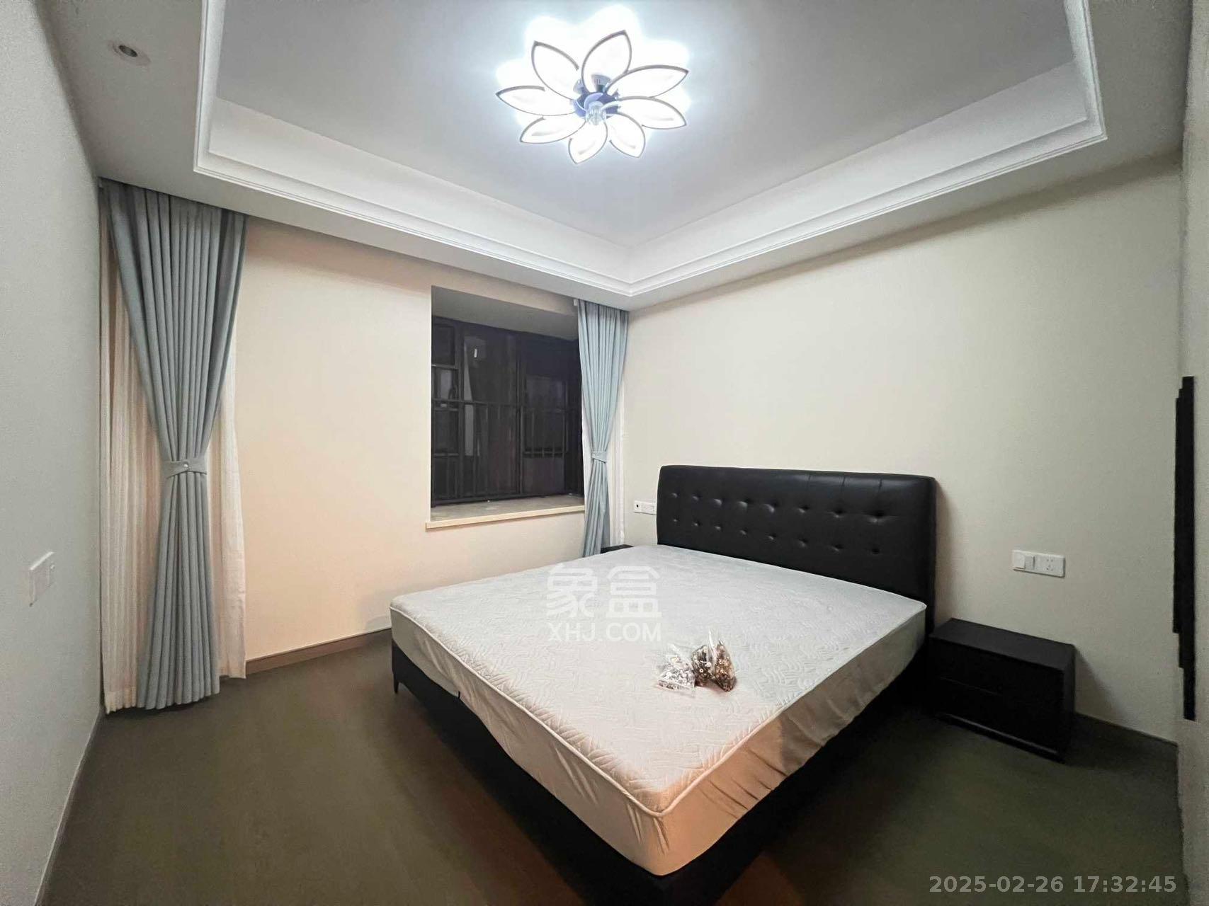 新力铂园（江山云著）  3室2厅2卫    4500.0元/月室内图