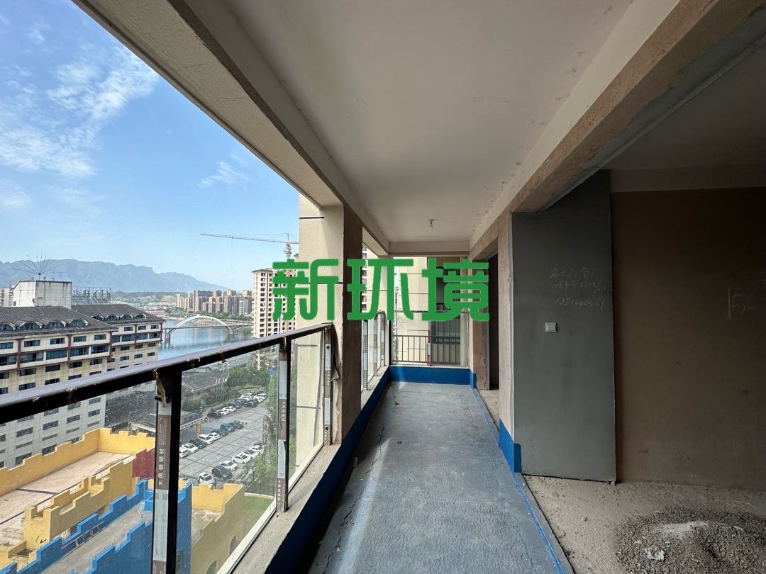 唯独逸臣公园 3室2厅2卫 67.8万 唯独逸臣公园 3室2厅2卫 67.8万客厅