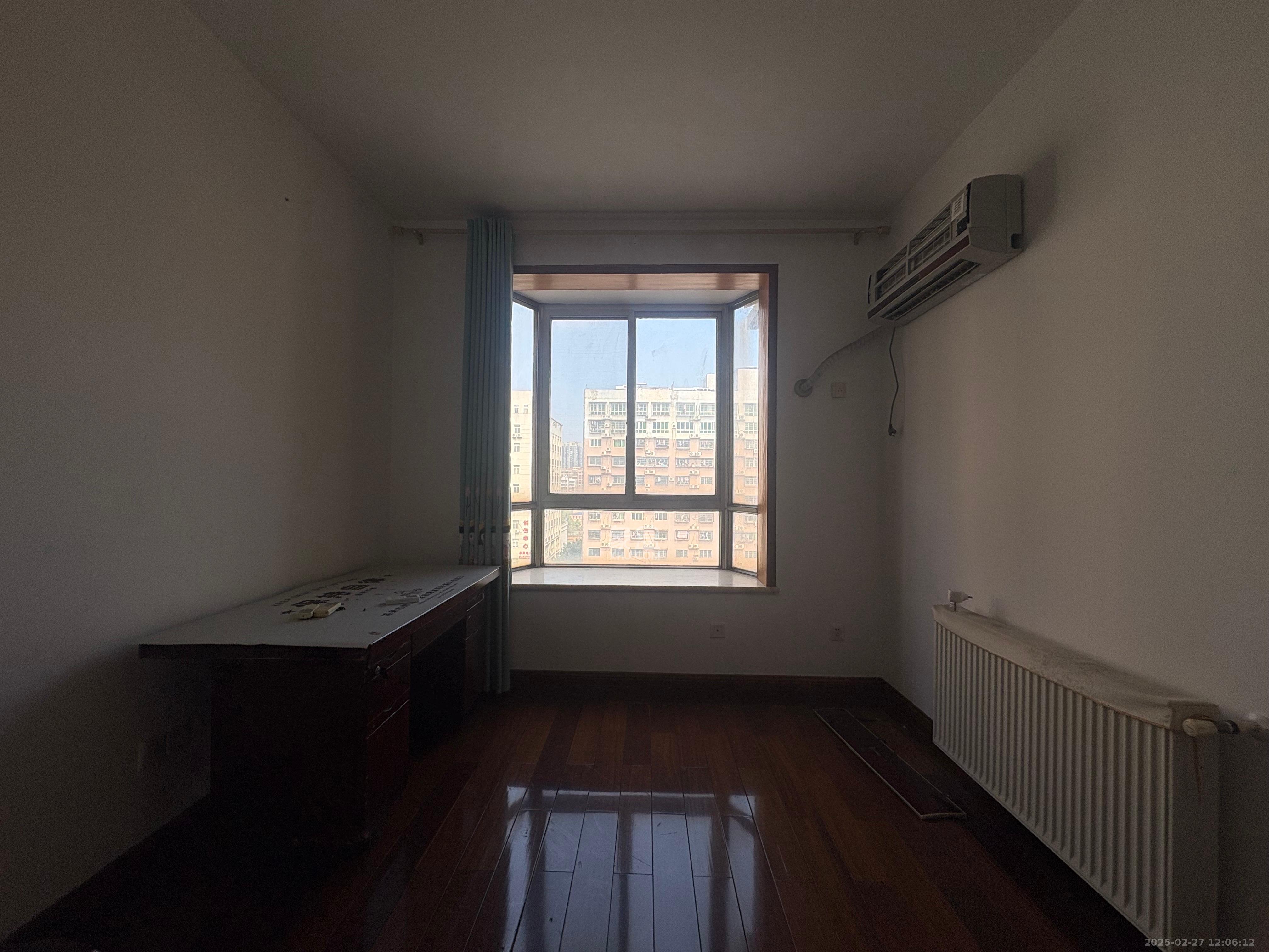 96301部队小区 4室2厅2卫 2600.0元/月 96301部队小区 4室2厅2卫 2600.0元/月室内图