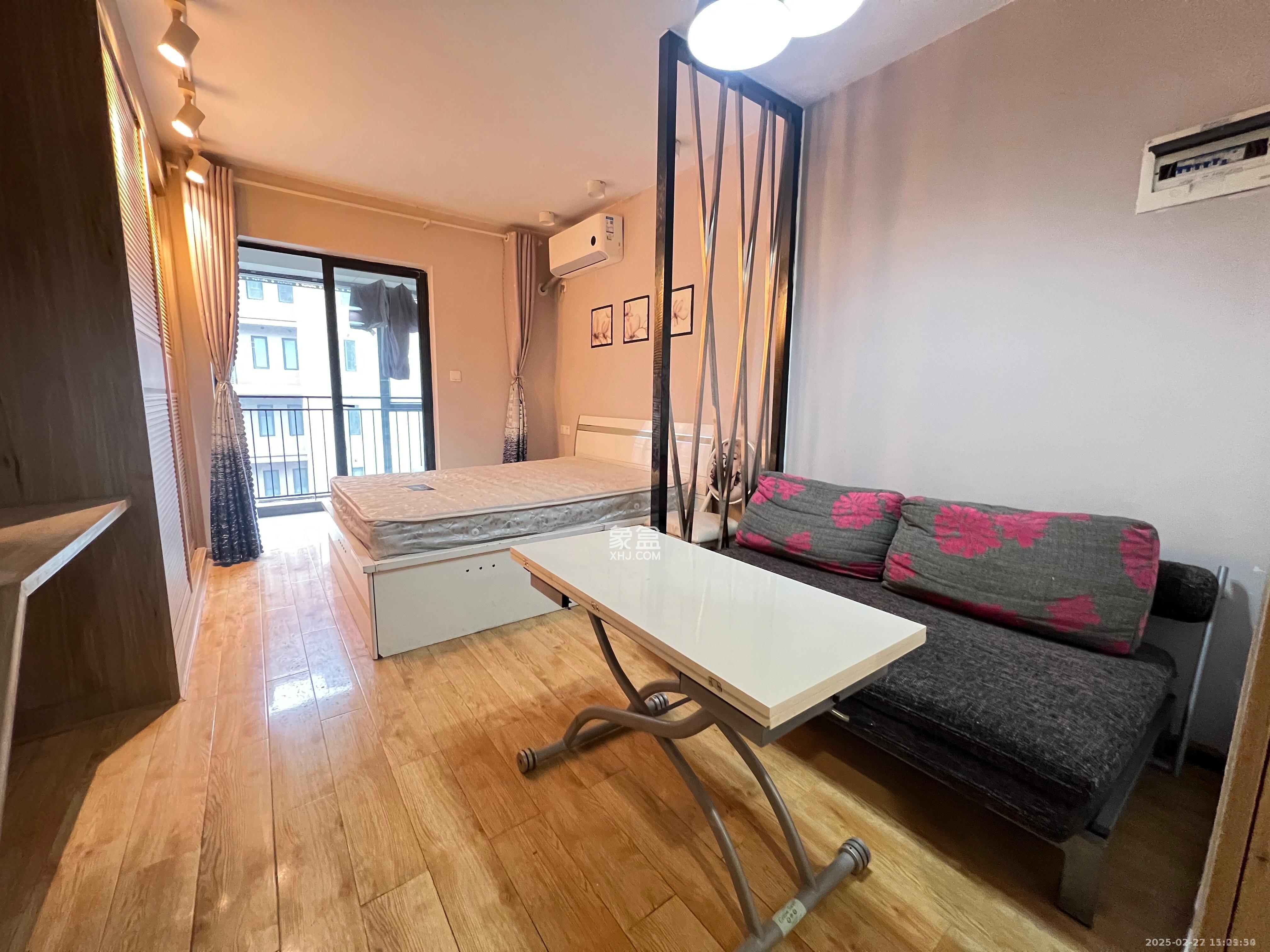 万科金域华府一期  1室1厅1卫    1500.0元/月 万科金域华府一期  1室1厅1卫    1500.0元/月室内图