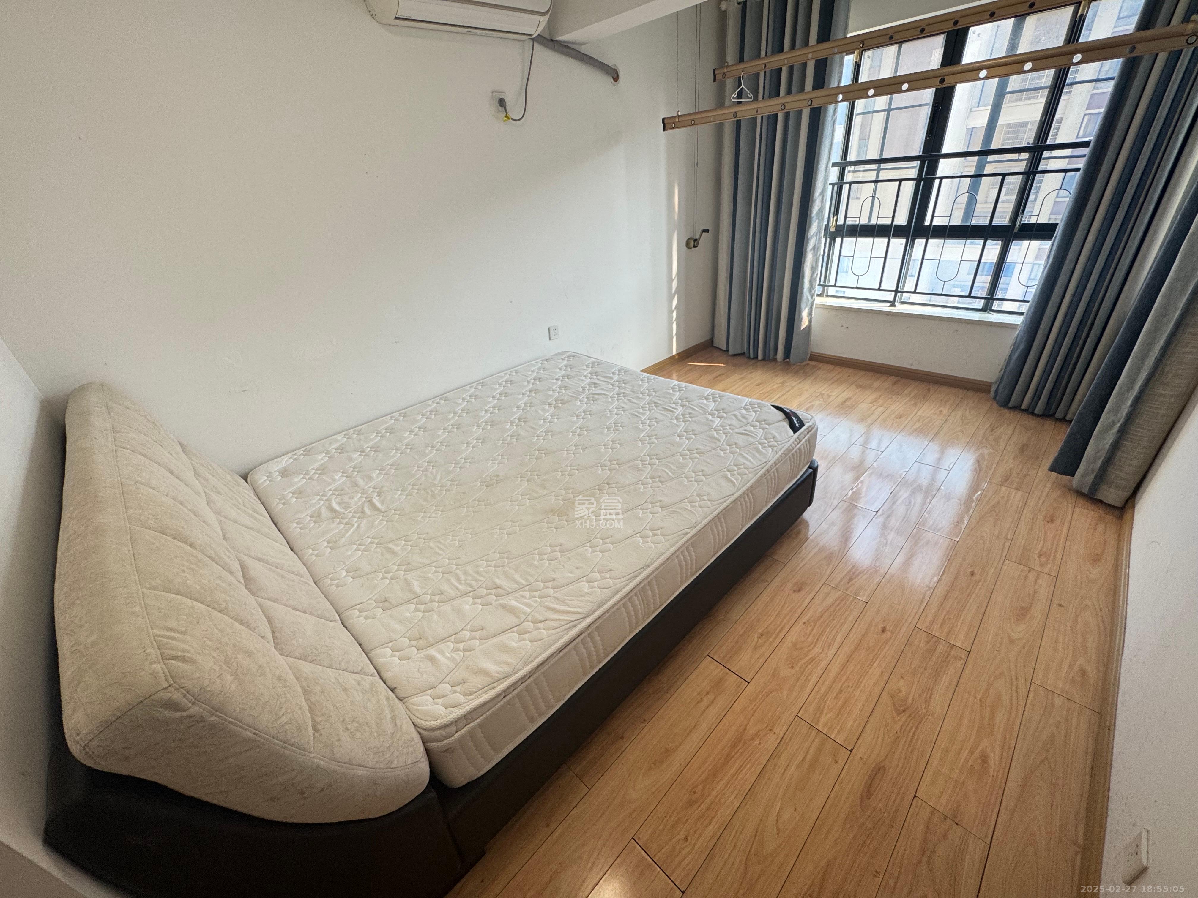 兰亭都荟（璟峰苑）  4室2厅2卫   3600.00元/月室内图