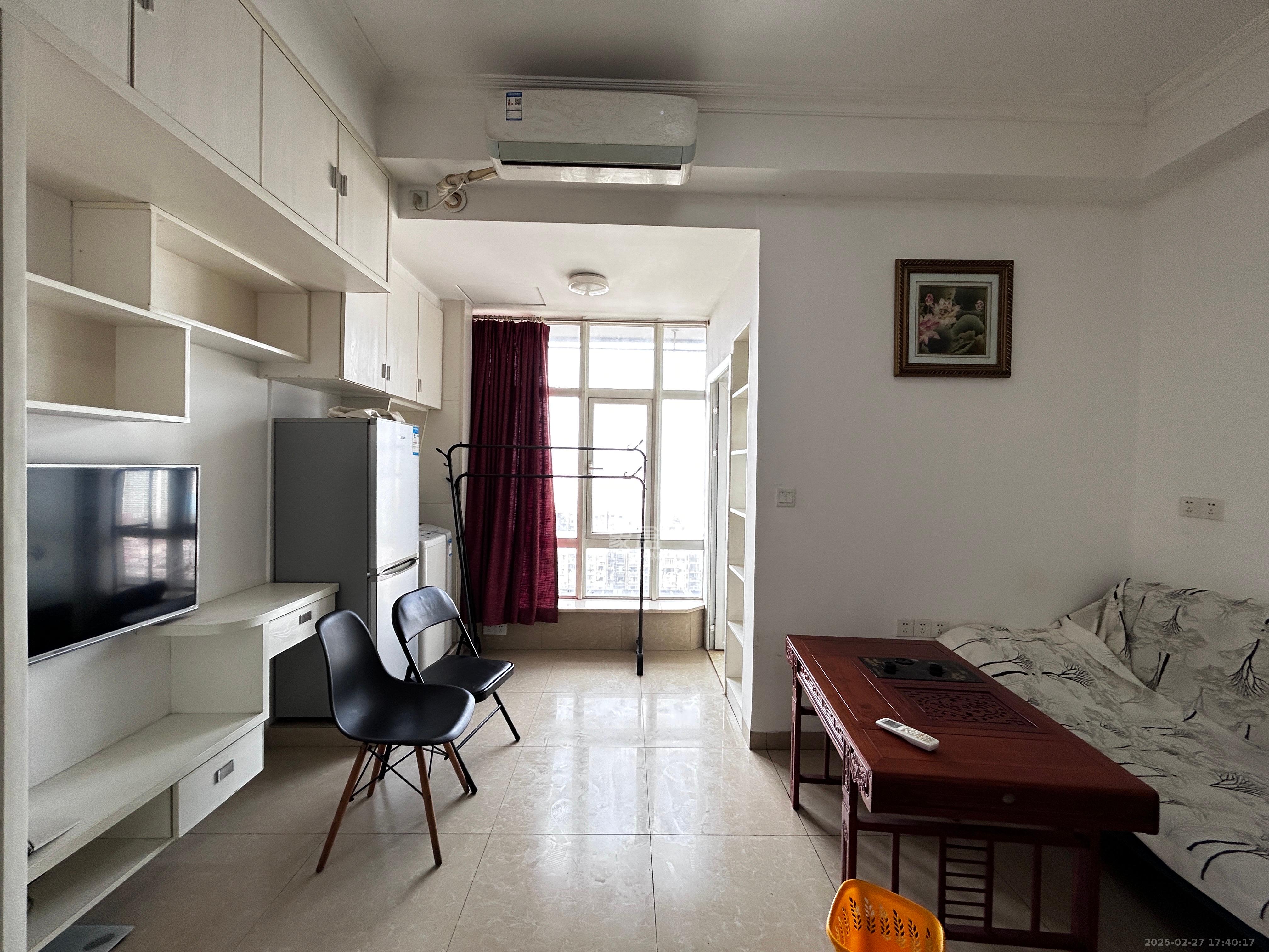 金鼎公园尚 1室1厅0卫 1300.0元/月 金鼎公园尚 1室1厅0卫 1300.0元/月室内图