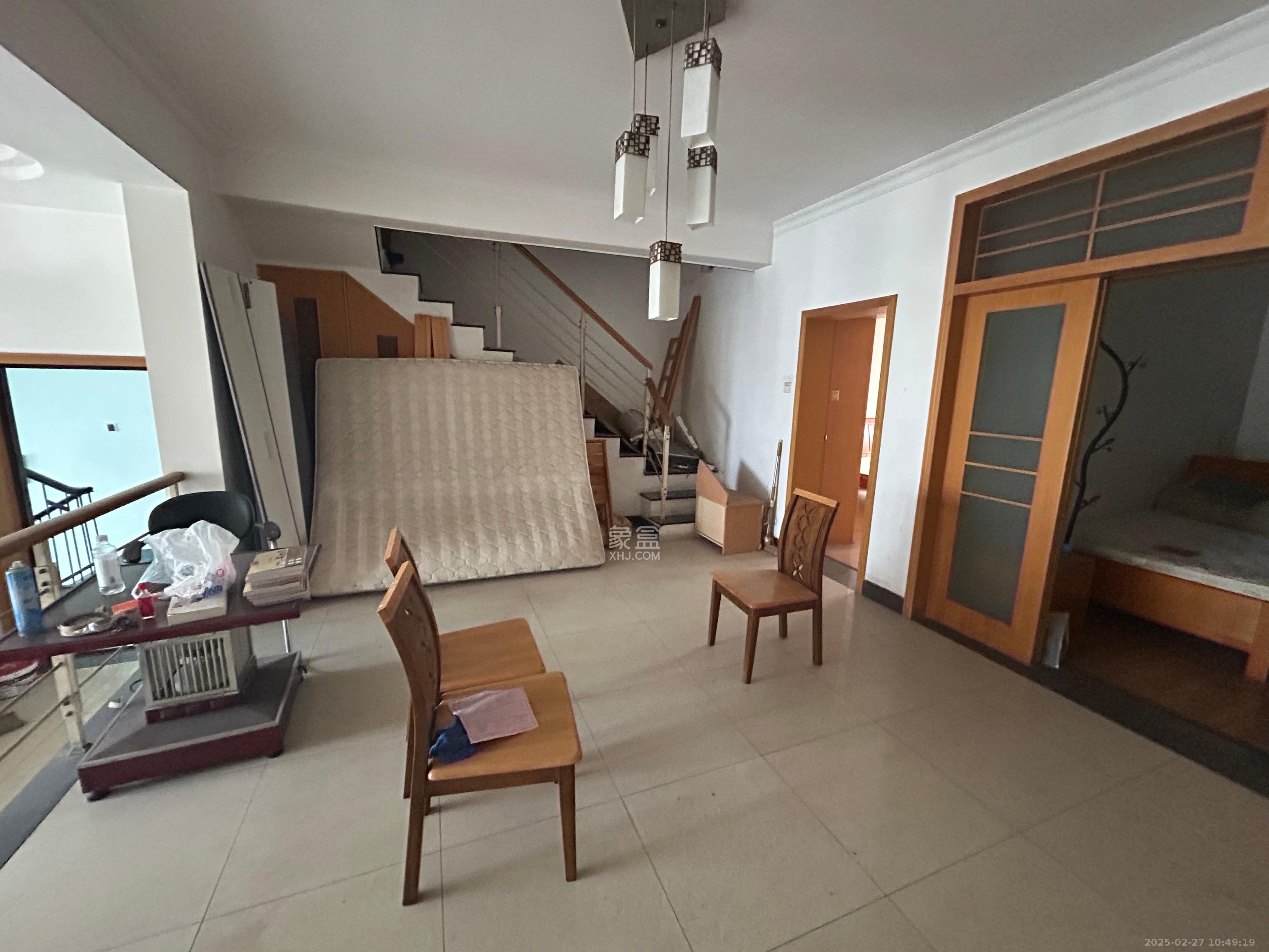 欣胜园 4室2厅1卫 2300.0元/月 欣胜园 4室2厅1卫 2300.0元/月室内图