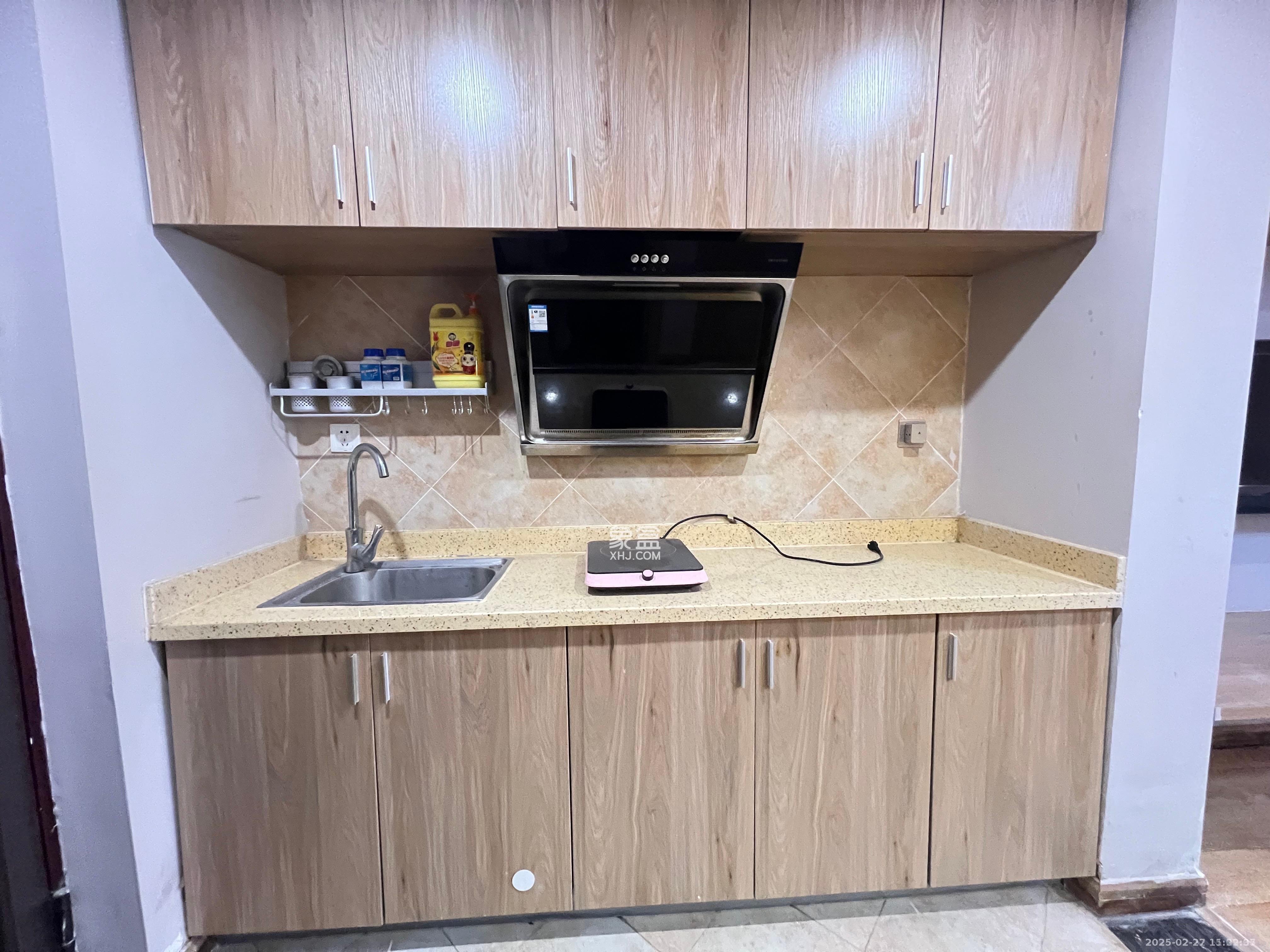 万科金域华府一期  1室1厅1卫    1500.0元/月 万科金域华府一期  1室1厅1卫    1500.0元/月室内图