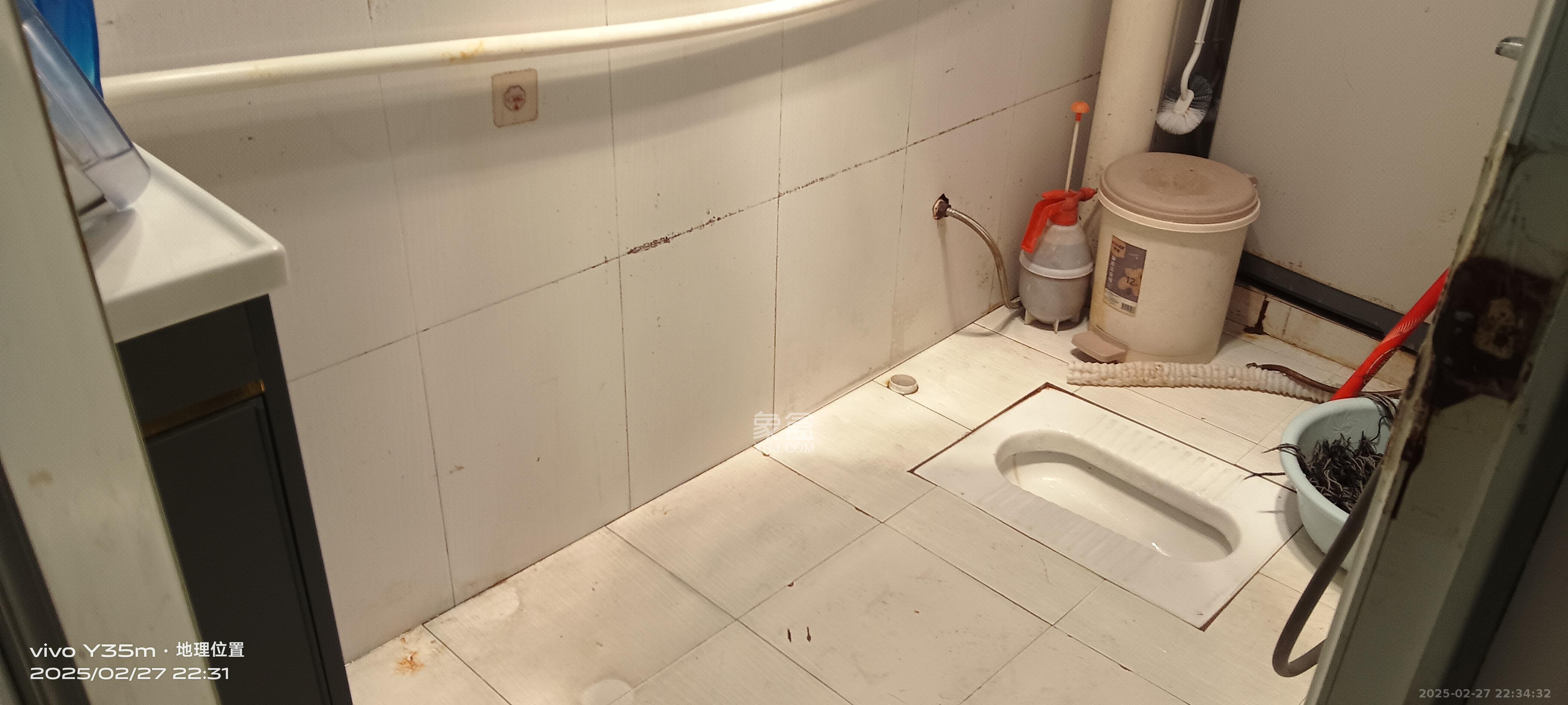 东风路新二村 2室2厅1卫 1800.0元/月 东风路新二村 2室2厅1卫 1800.0元/月室内图