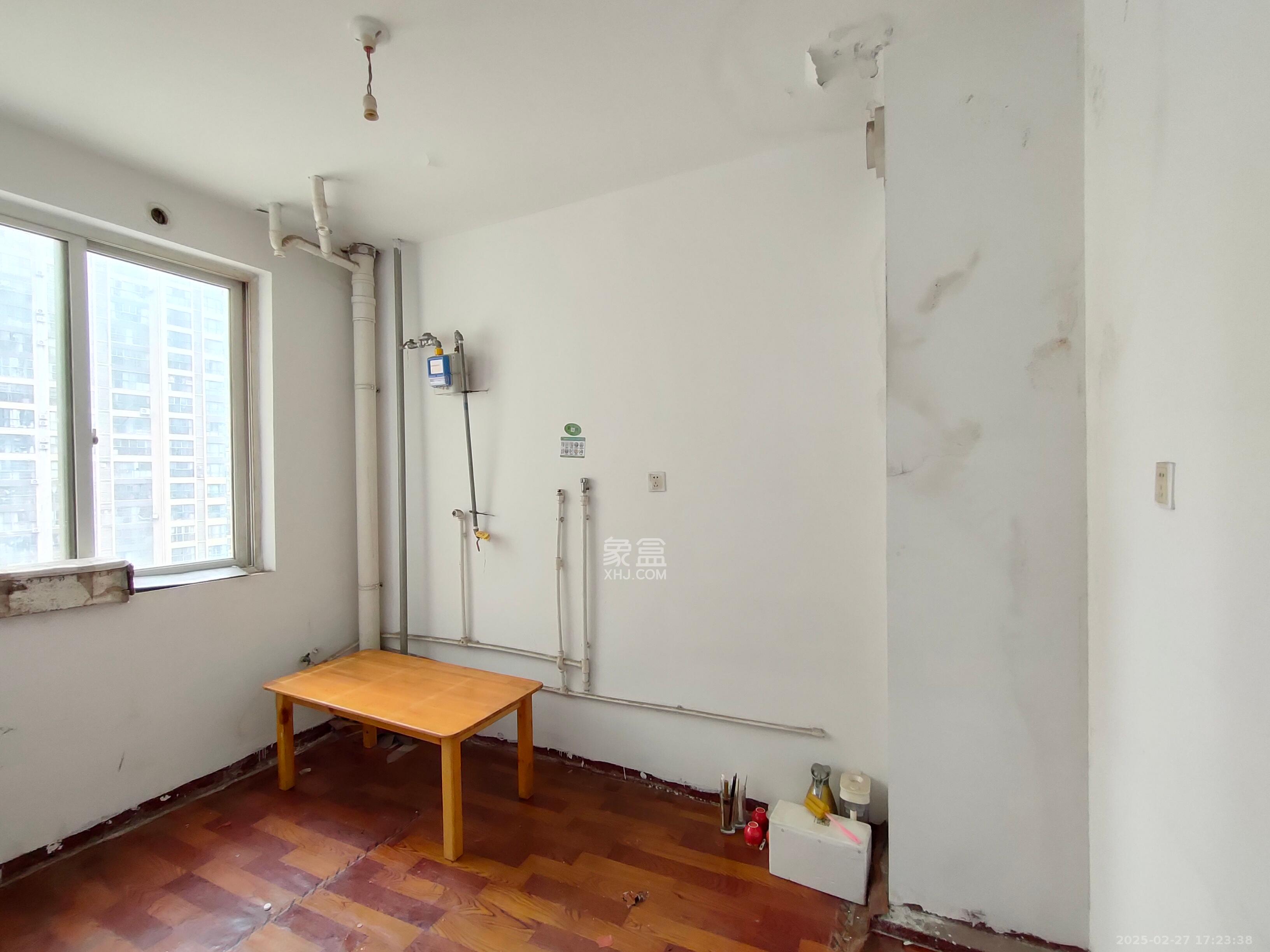 汇都公寓 3室2厅2卫 2000.0元/月 汇都公寓 3室2厅2卫 2000.0元/月室内图