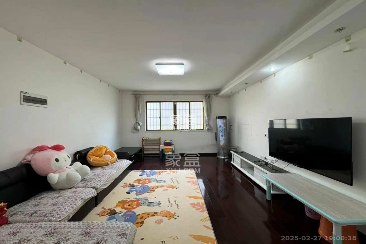 湘核佳苑 3室2厅2卫 2500.0元/月 湘核佳苑 3室2厅2卫 2500.0元/月室内图