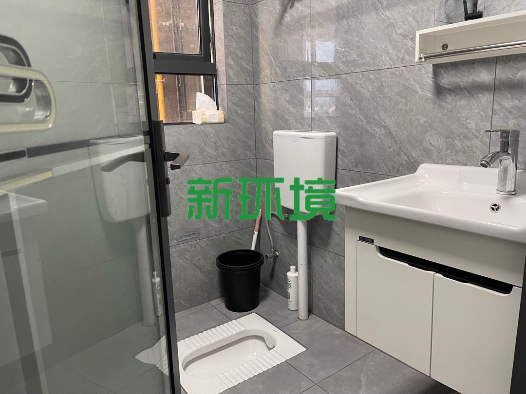 荣盛花语书院  3室2厅2卫   82.80万客厅