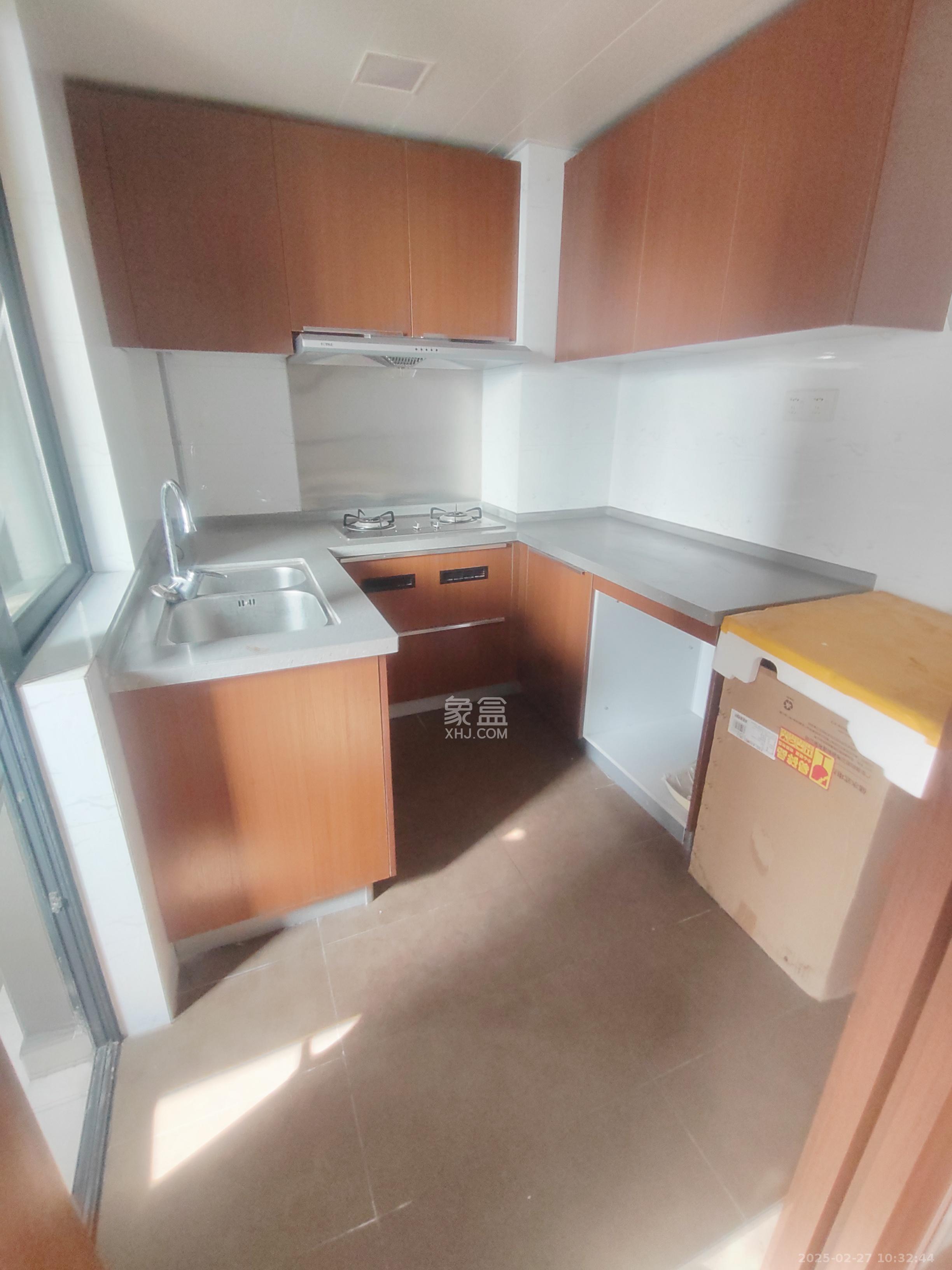 万科金域华府三四期  4室2厅1卫   3500.00元/月室内图