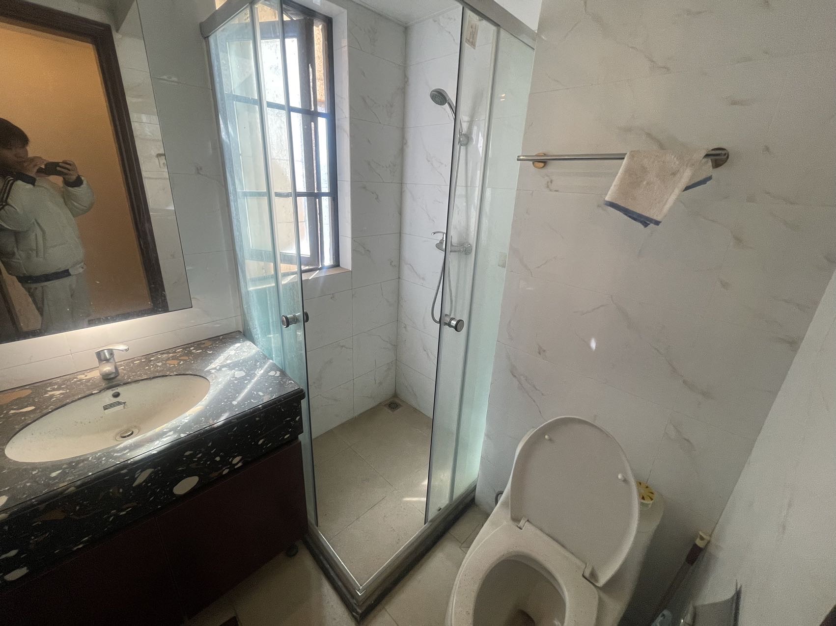 恒大华府 3室2厅2卫 1800.0元/月 恒大华府 3室2厅2卫 1800.0元/月室内图