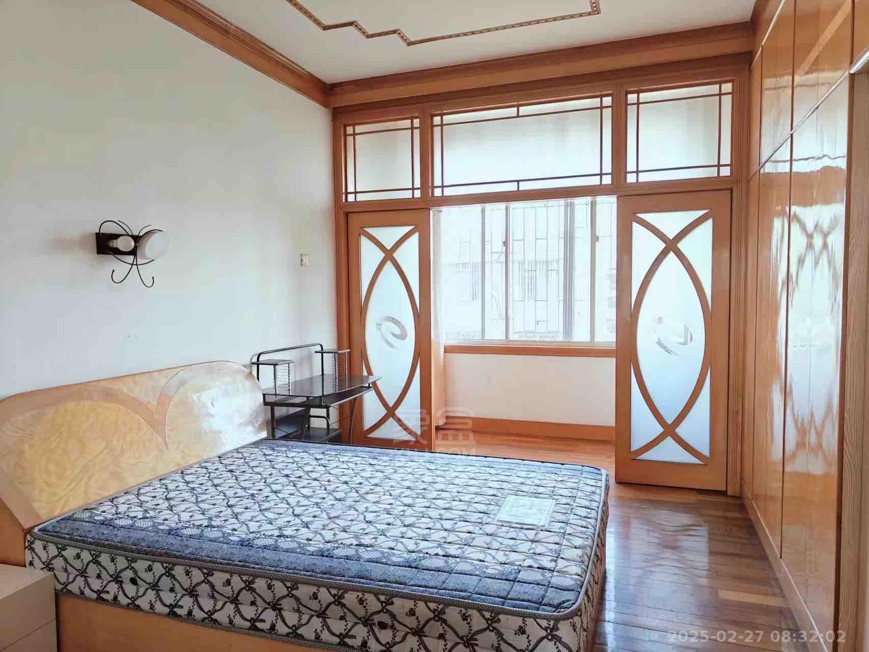 金山小区 3室2厅2卫 1300.0元/月 金山小区 3室2厅2卫 1300.0元/月室内图