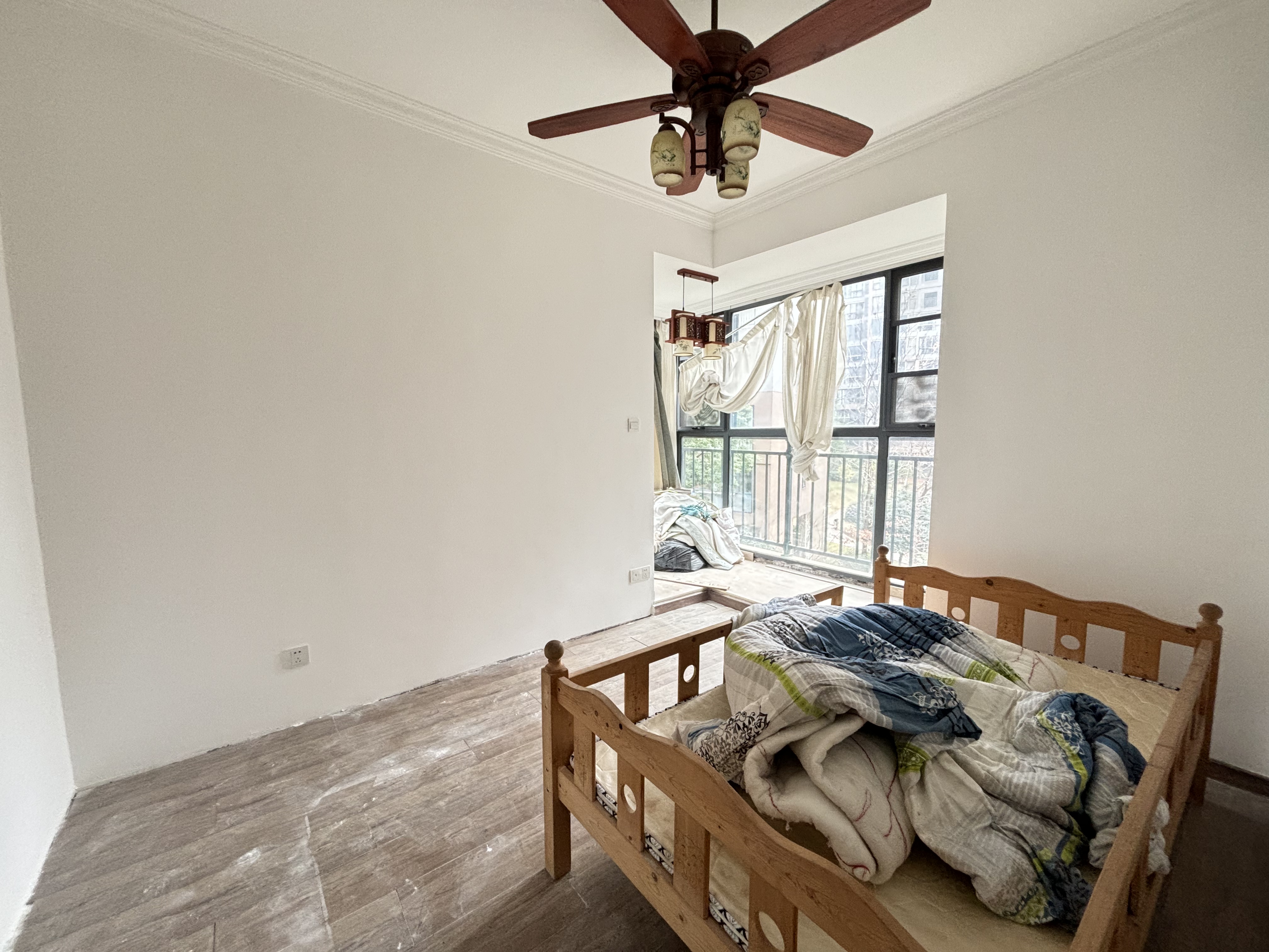 山水文园 3室2厅2卫 54.0万 山水文园 3室2厅2卫 54.0万室内图