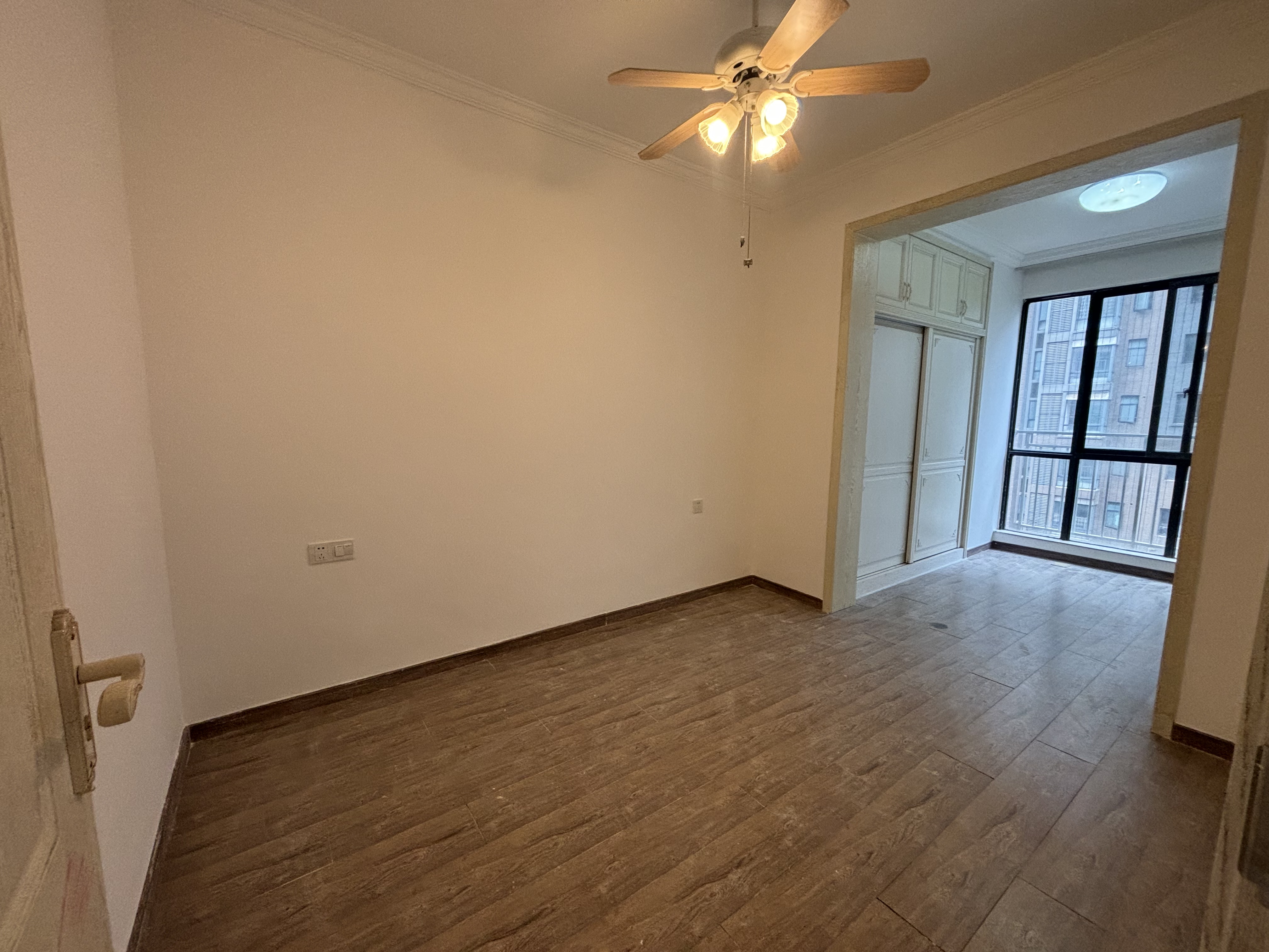 山水文园 3室2厅2卫 54.0万 山水文园 3室2厅2卫 54.0万室内图