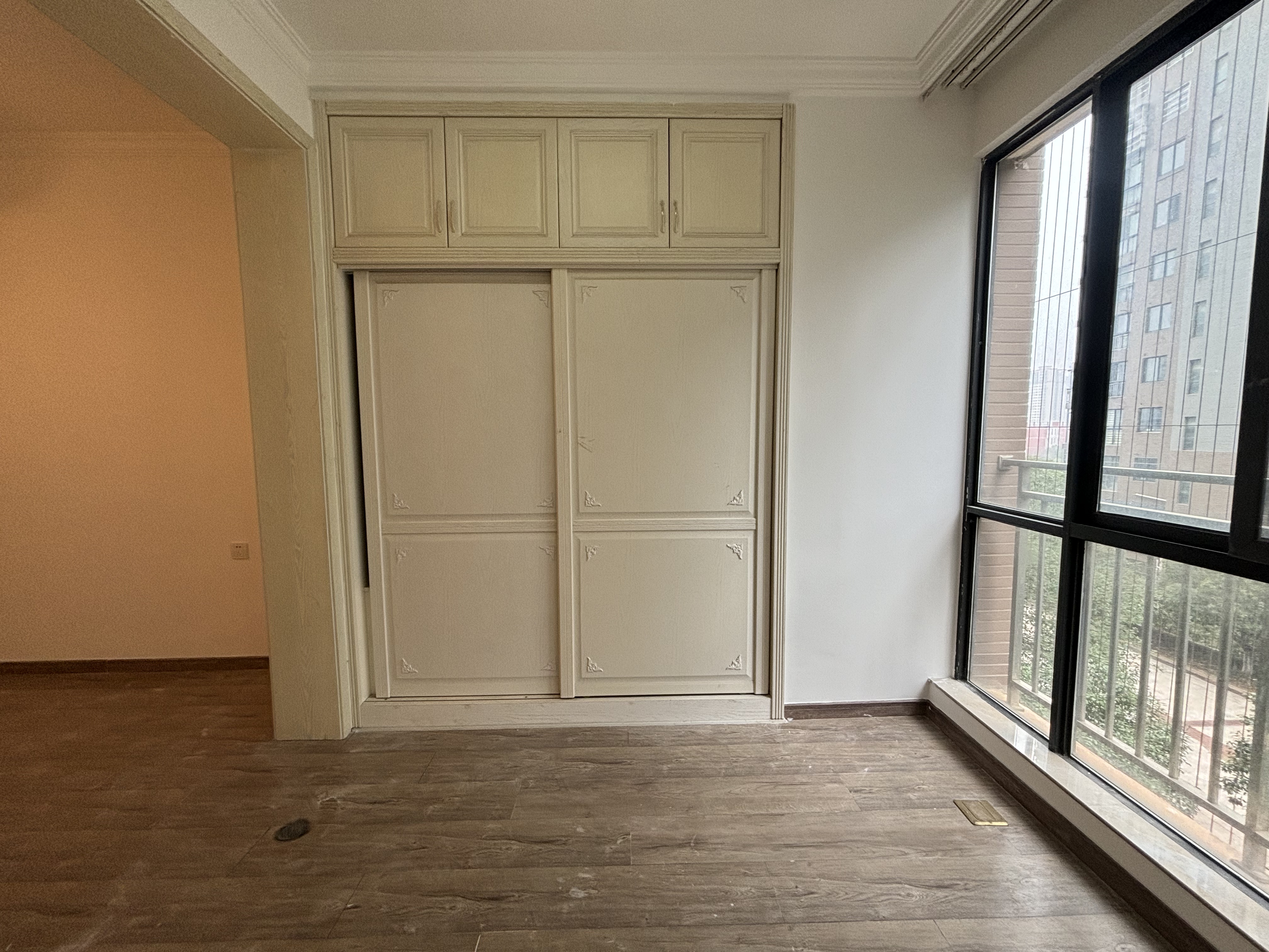 山水文园 3室2厅2卫 54.0万 山水文园 3室2厅2卫 54.0万室内图