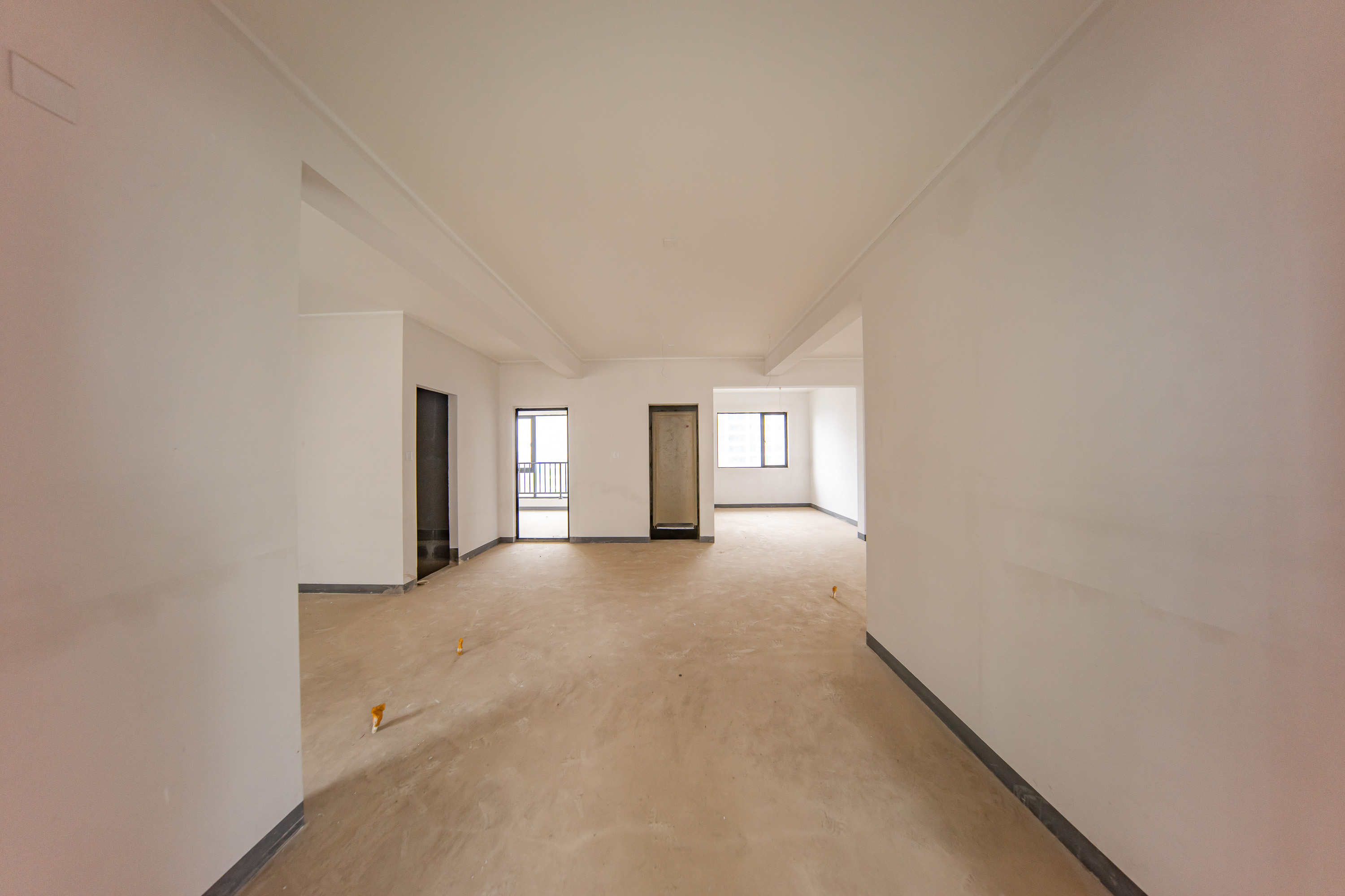 建投象山国际  4室2厅2卫   179.00万卧室