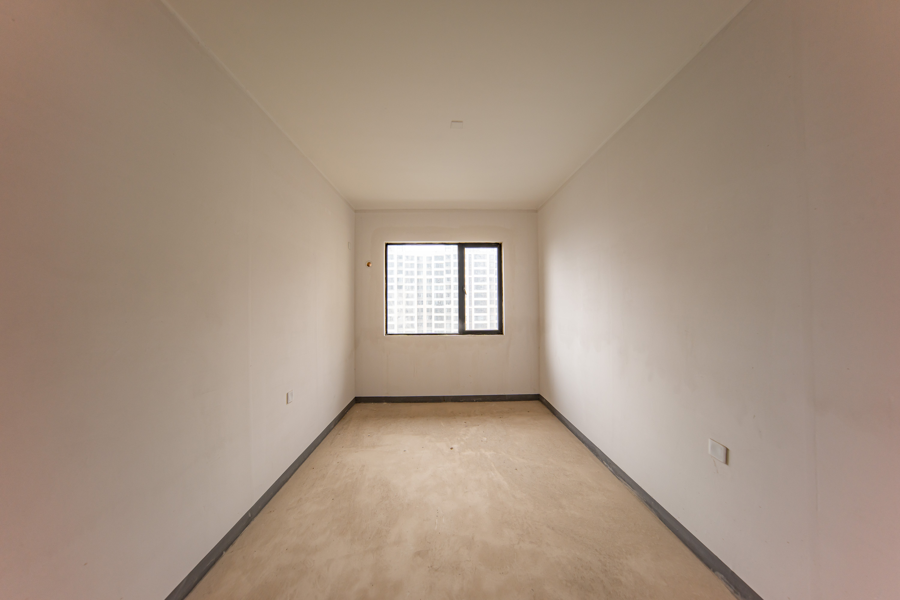 建投象山国际  4室2厅2卫   179.00万卧室