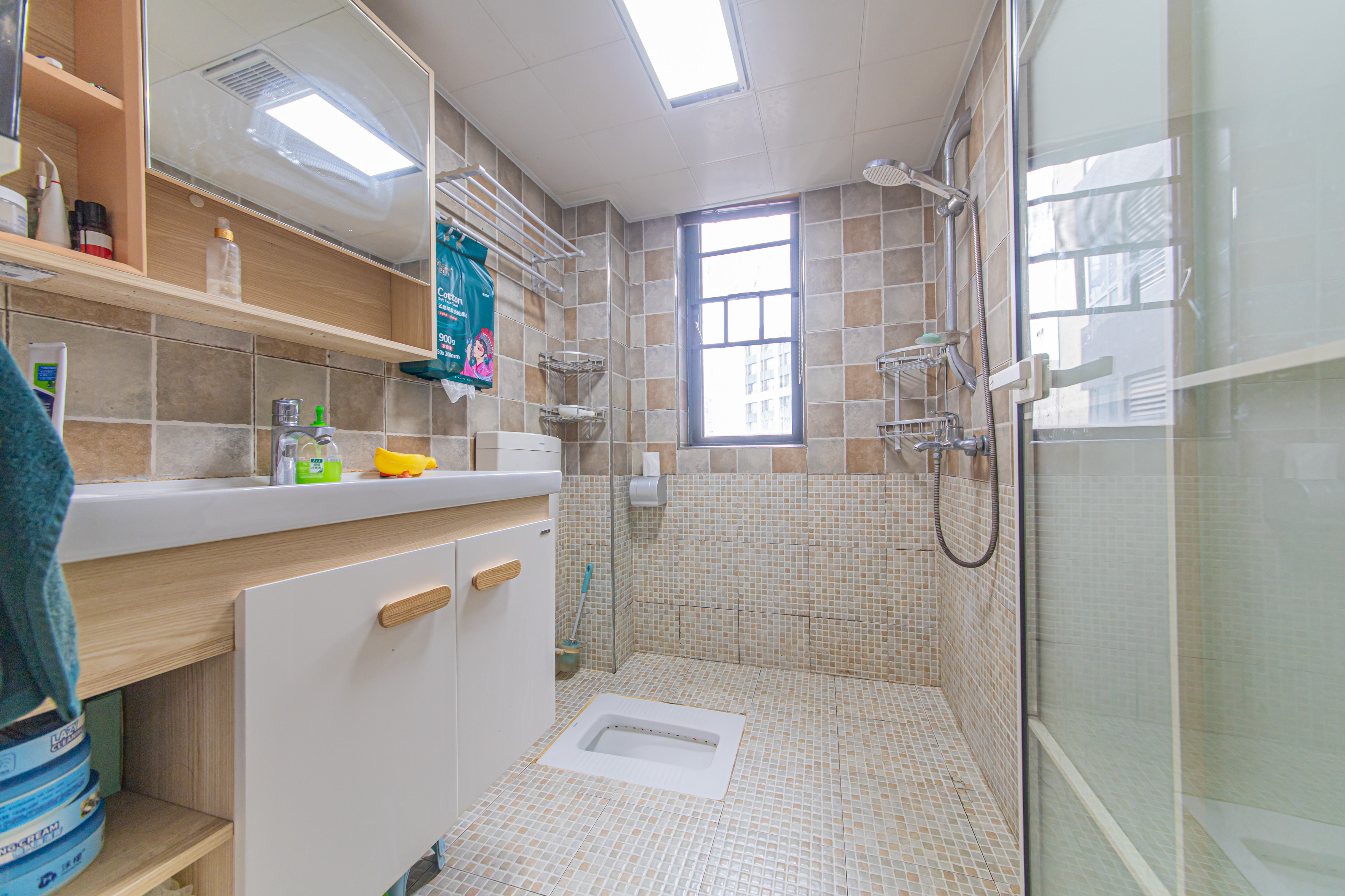 九峰远见 3室2厅1卫 112.0万 九峰远见 3室2厅1卫 112.0万卫生间