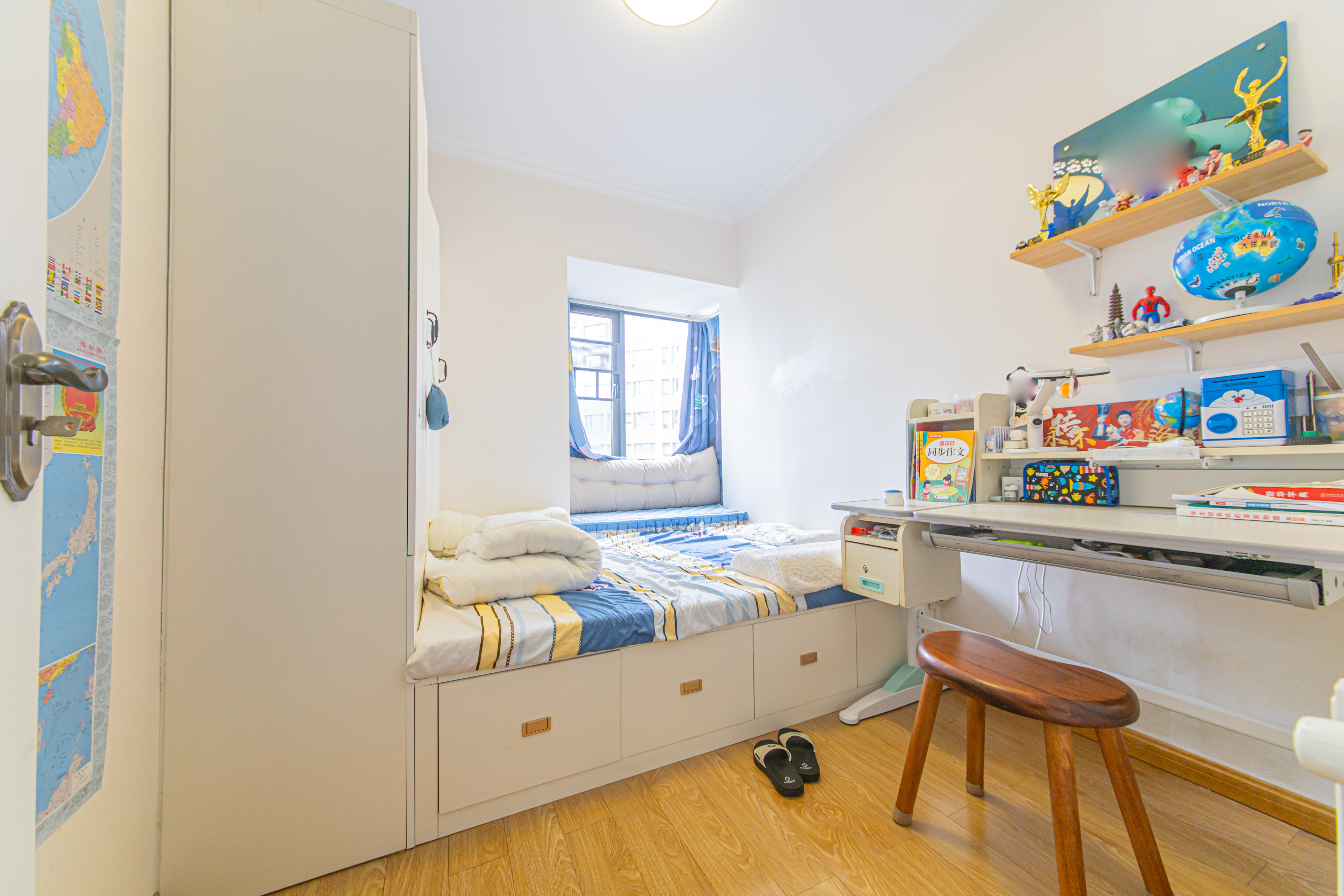 九峰远见 3室2厅1卫 112.0万 九峰远见 3室2厅1卫 112.0万卧室