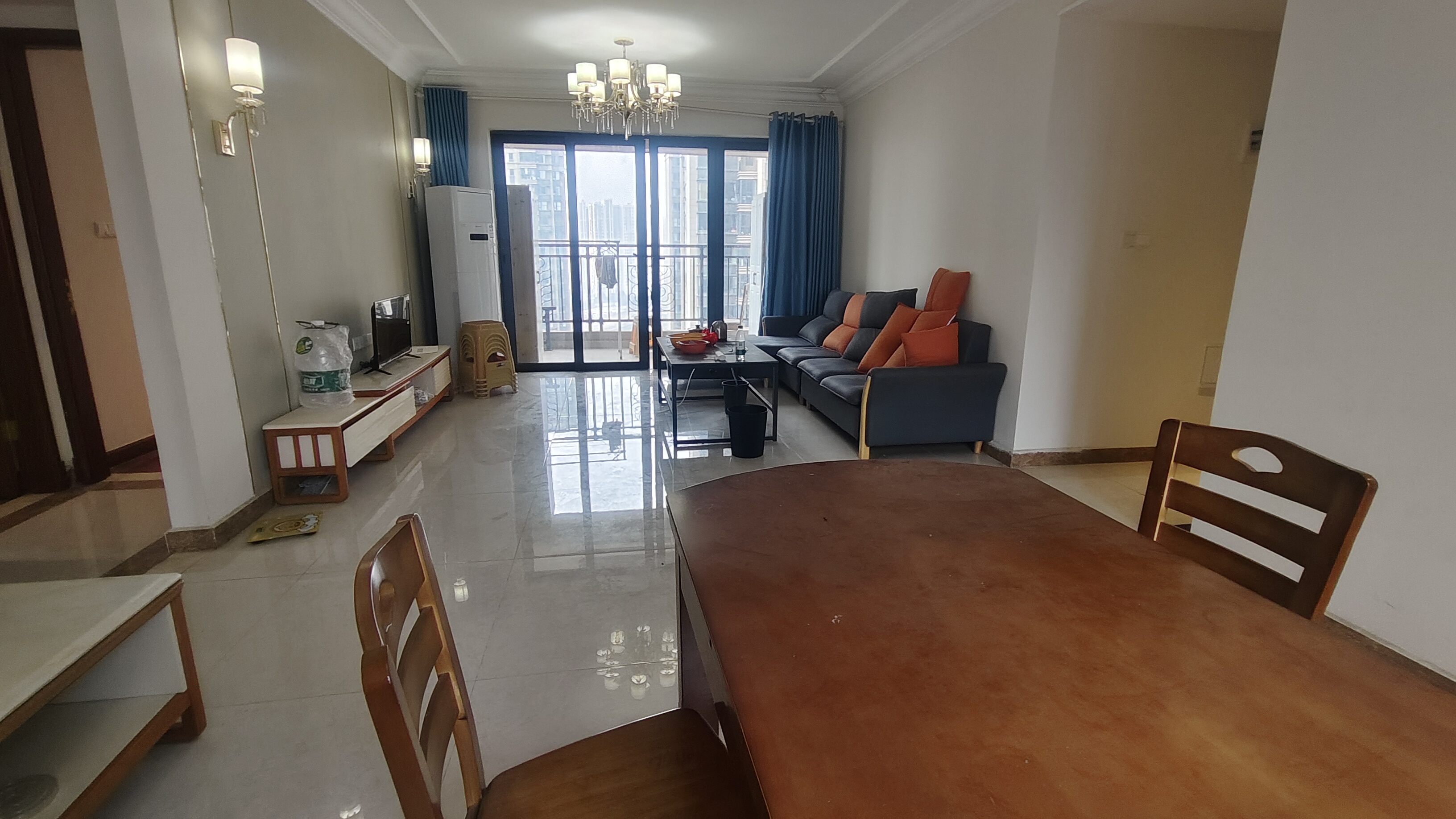 恒大林溪郡 4室2厅1卫 76.8万 恒大林溪郡 4室2厅1卫 76.8万室内图