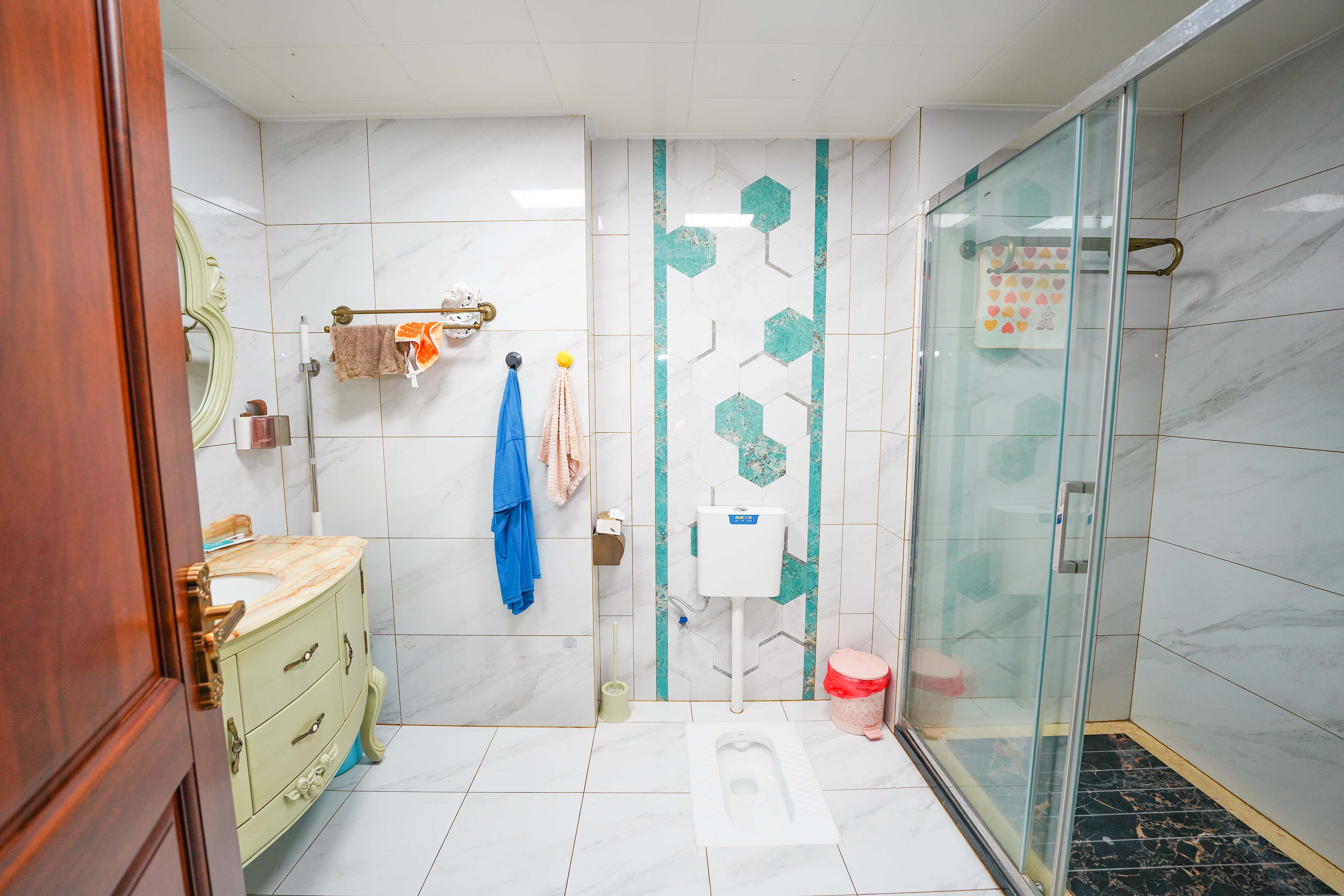 格兰小镇  5室2厅4卫    408.0万 格兰小镇  5室2厅4卫    408.0万卫生间