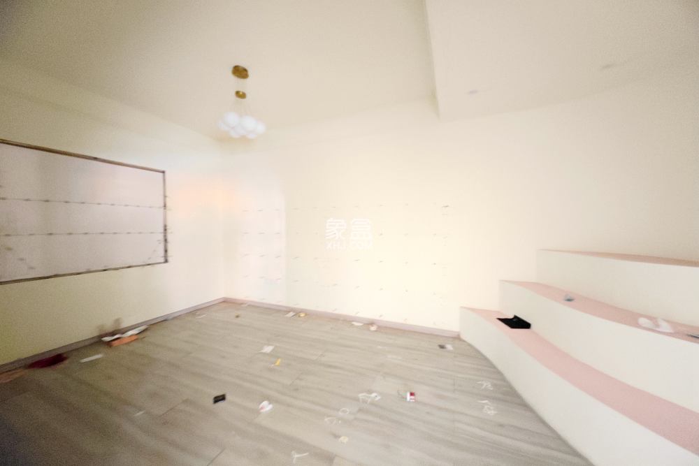 湖橡宿舍/湖橡小区  3室2厅2卫   88.00万