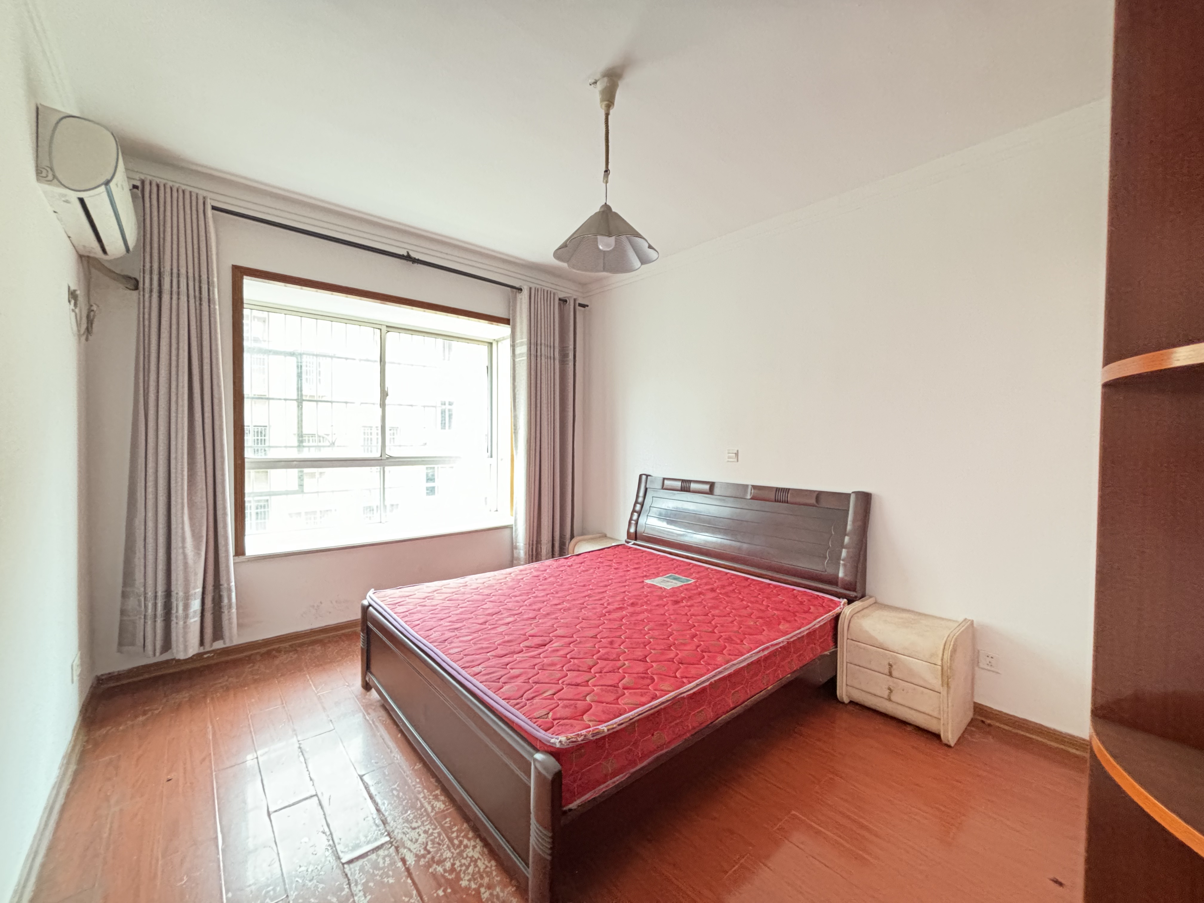 天泰小区  3室2厅2卫    45.0万 天泰小区  3室2厅2卫    45.0万室内图