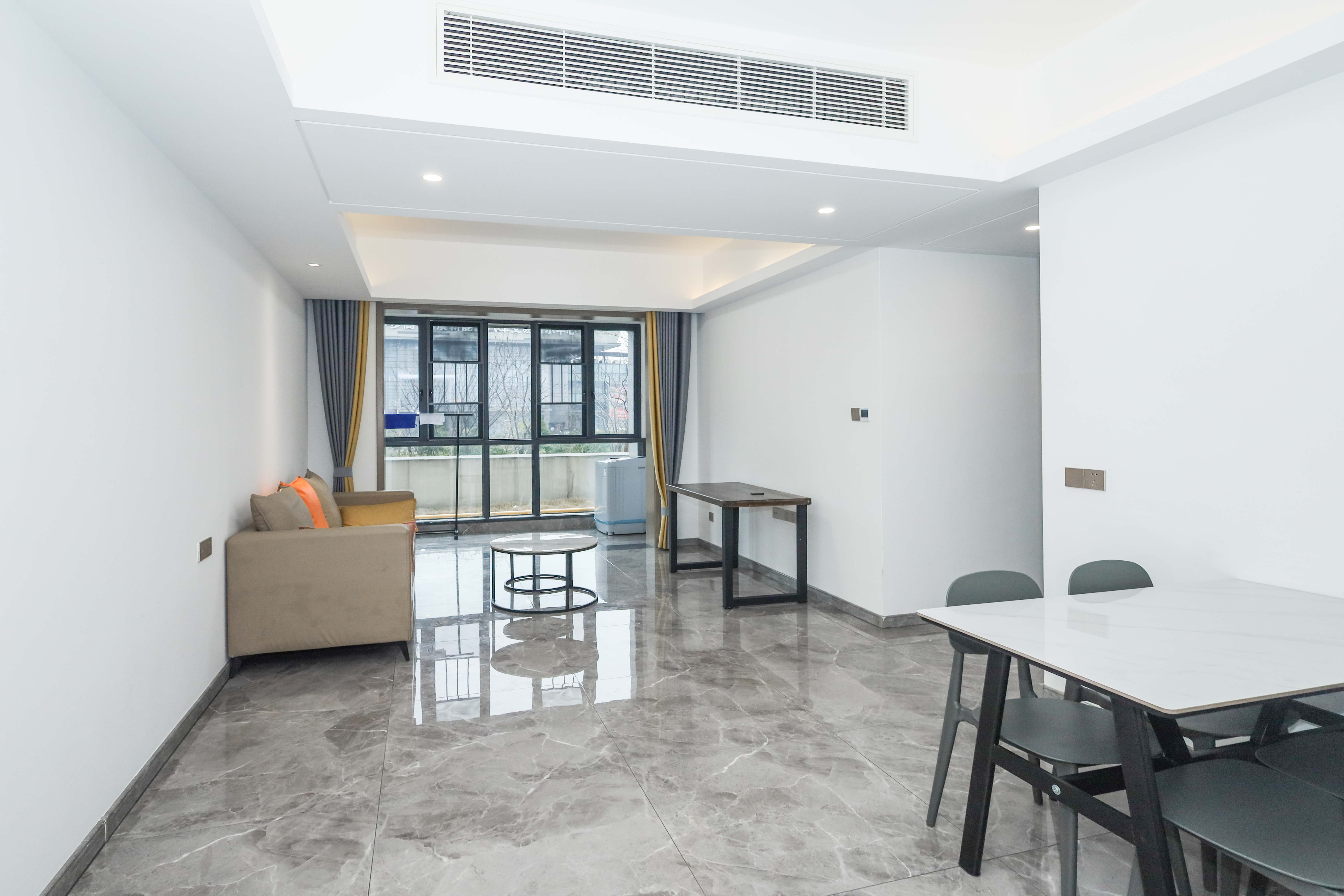 梅溪枫林 3室2厅2卫 109.8万 梅溪枫林 3室2厅2卫 109.8万客厅