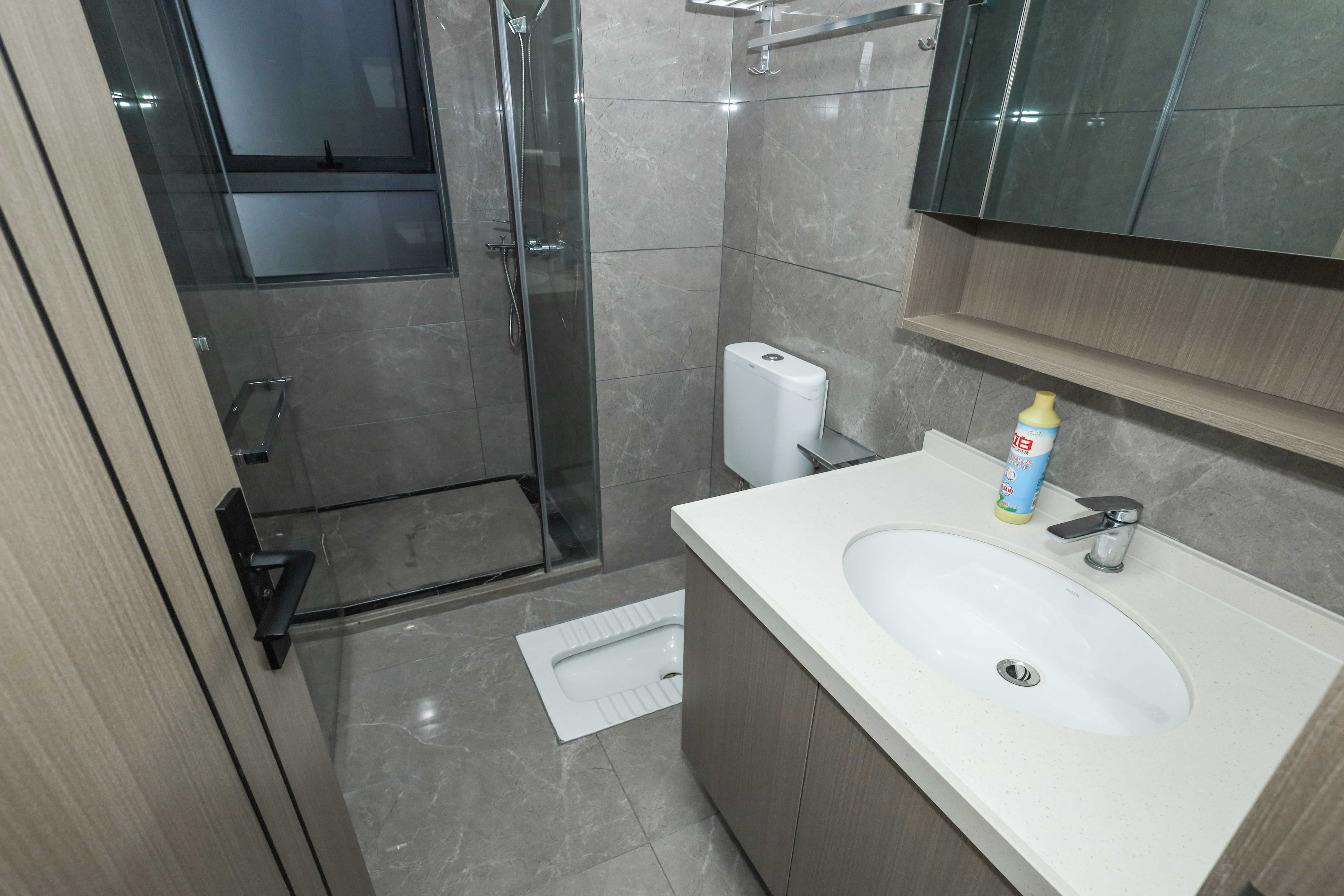 梅溪枫林 3室2厅2卫 109.8万 梅溪枫林 3室2厅2卫 109.8万卫生间