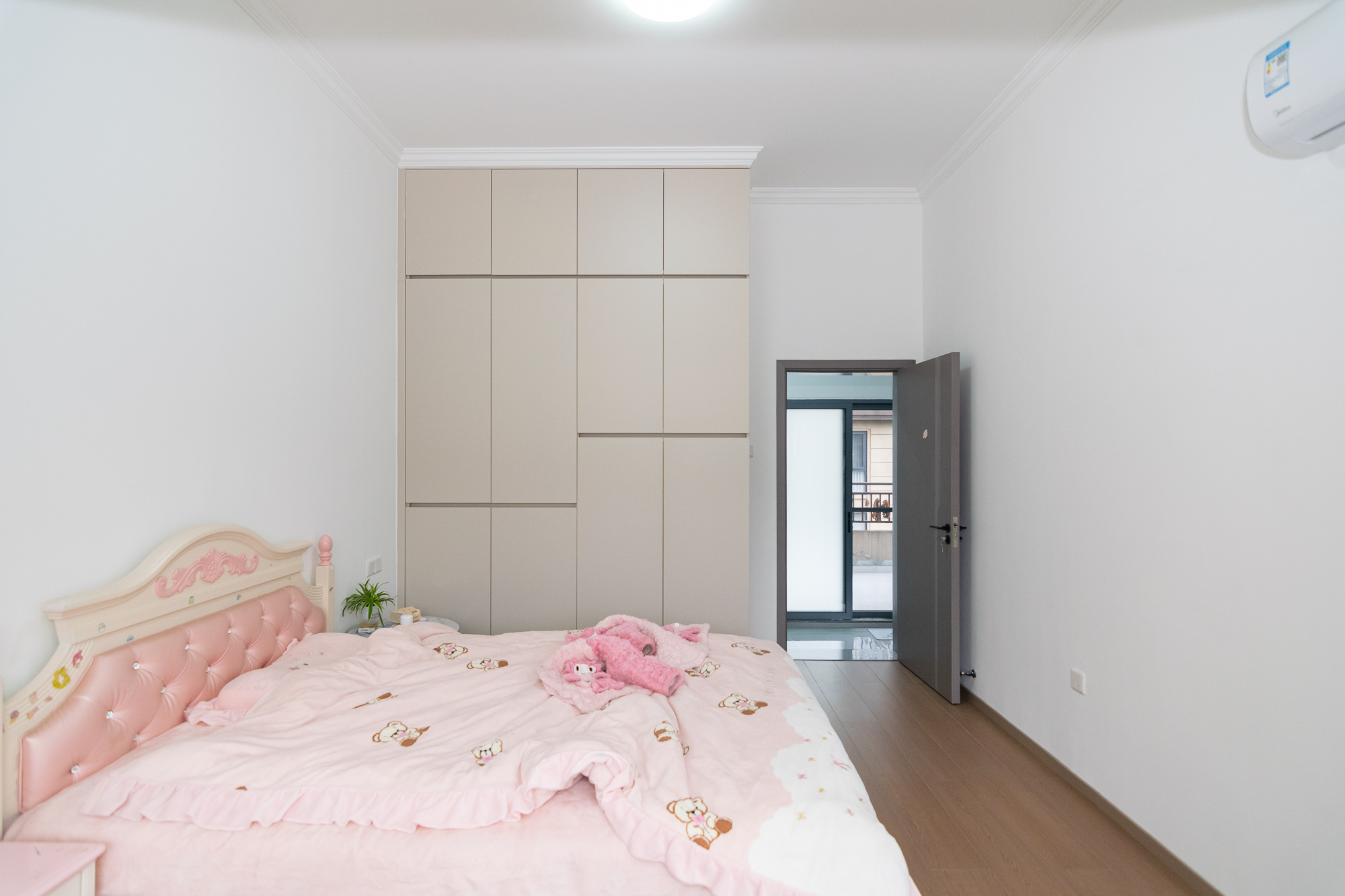 澳海望洲府  4室2厅2卫    98.0万 澳海望洲府  4室2厅2卫    98.0万卧室