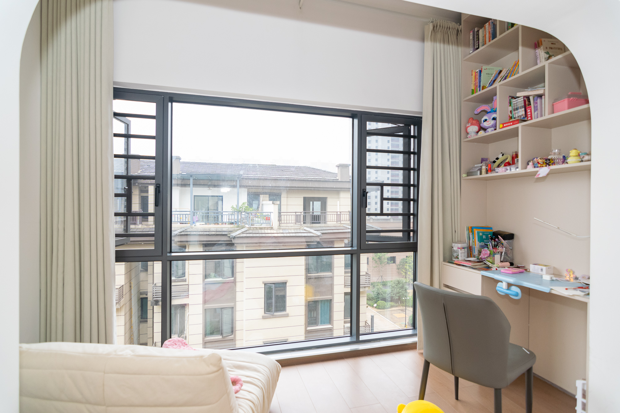 澳海望洲府  4室2厅2卫    98.0万 澳海望洲府  4室2厅2卫    98.0万阳台