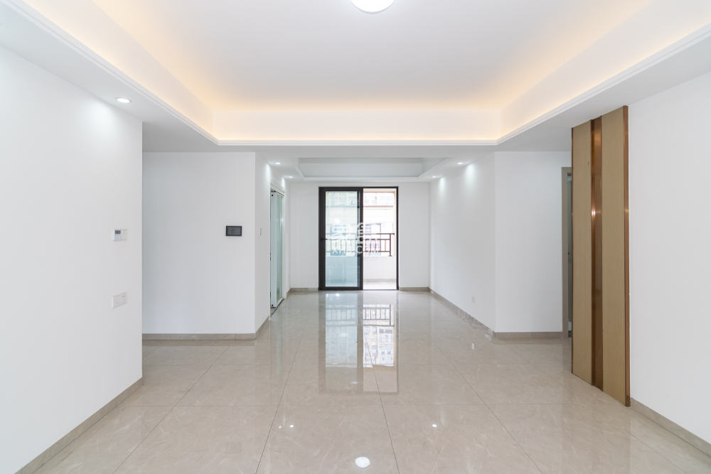 春晖花园  4室2厅2卫    125.0万