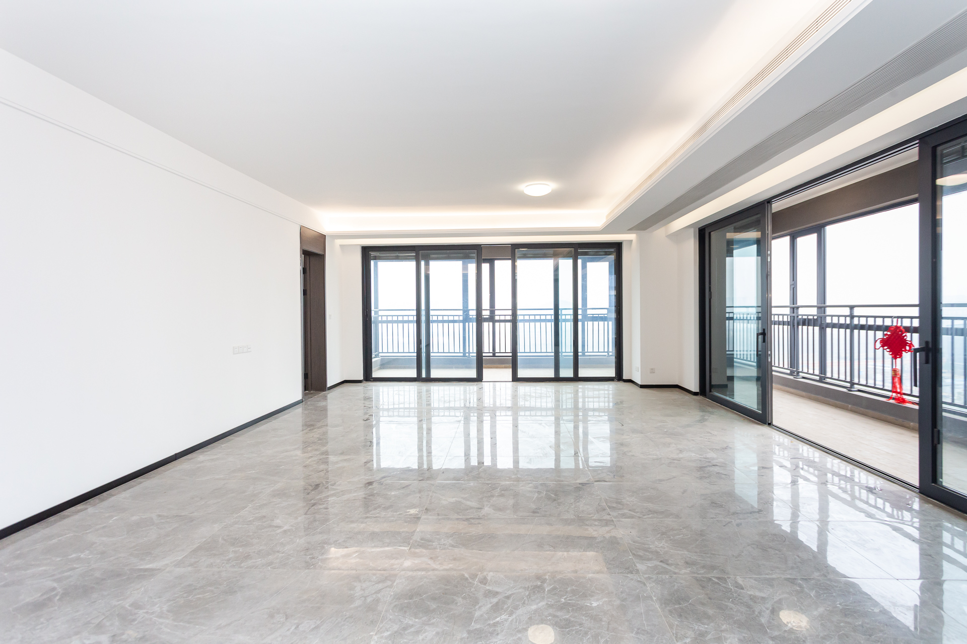 越秀湘江星汇城三期  4室2厅2卫    388.0万 越秀湘江星汇城三期  4室2厅2卫    388.0万