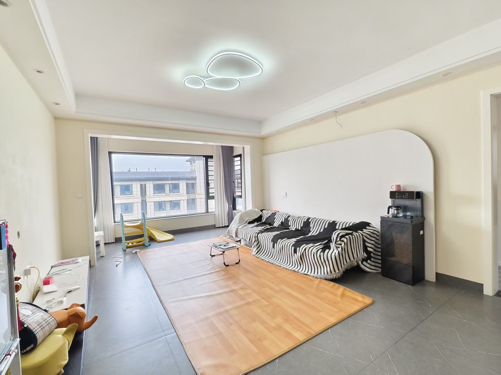 荣盛华府 4室2厅2卫 85.0万 荣盛华府 4室2厅2卫 85.0万室内图