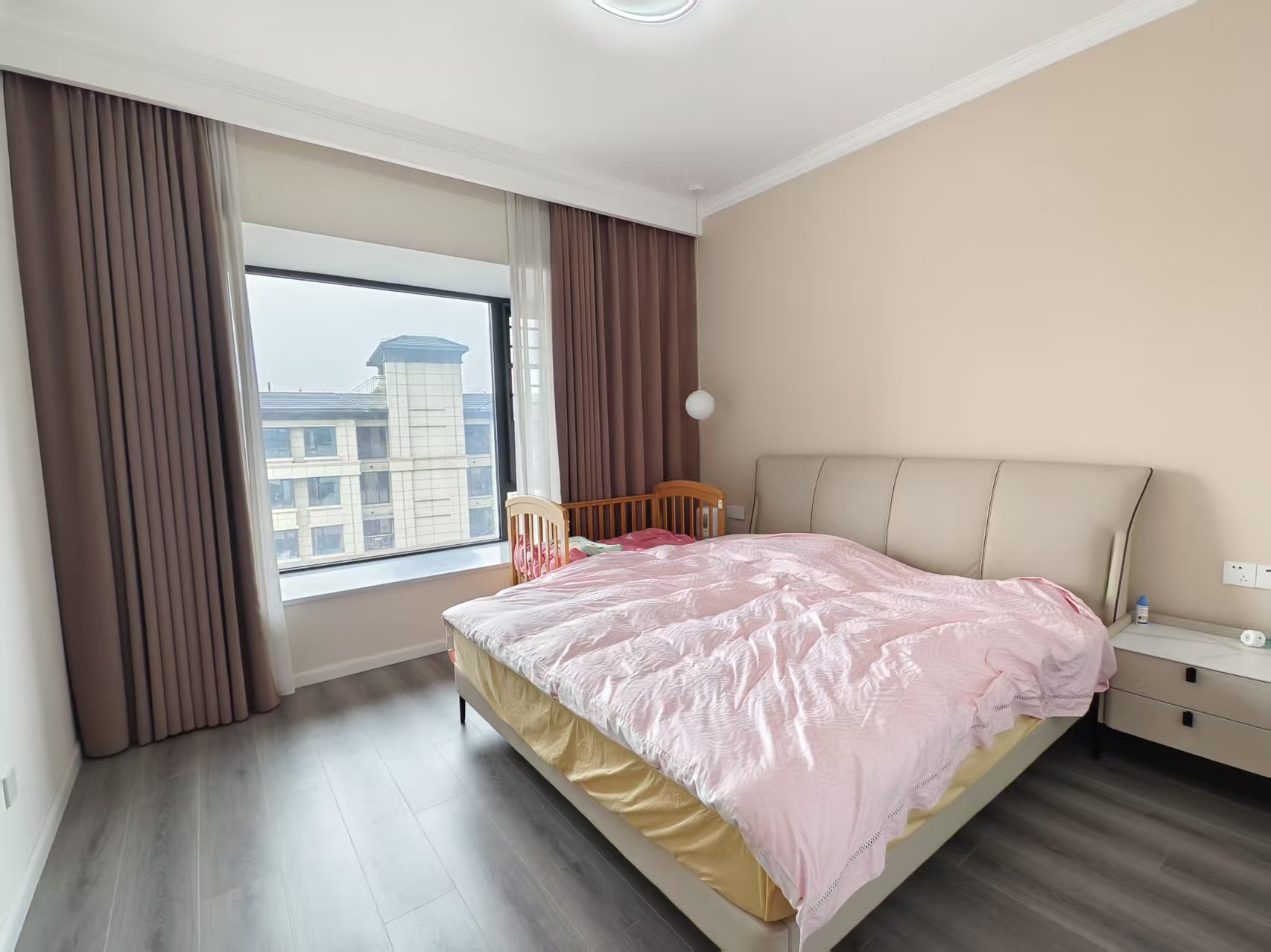 荣盛华府 4室2厅2卫 85.0万 荣盛华府 4室2厅2卫 85.0万室内图