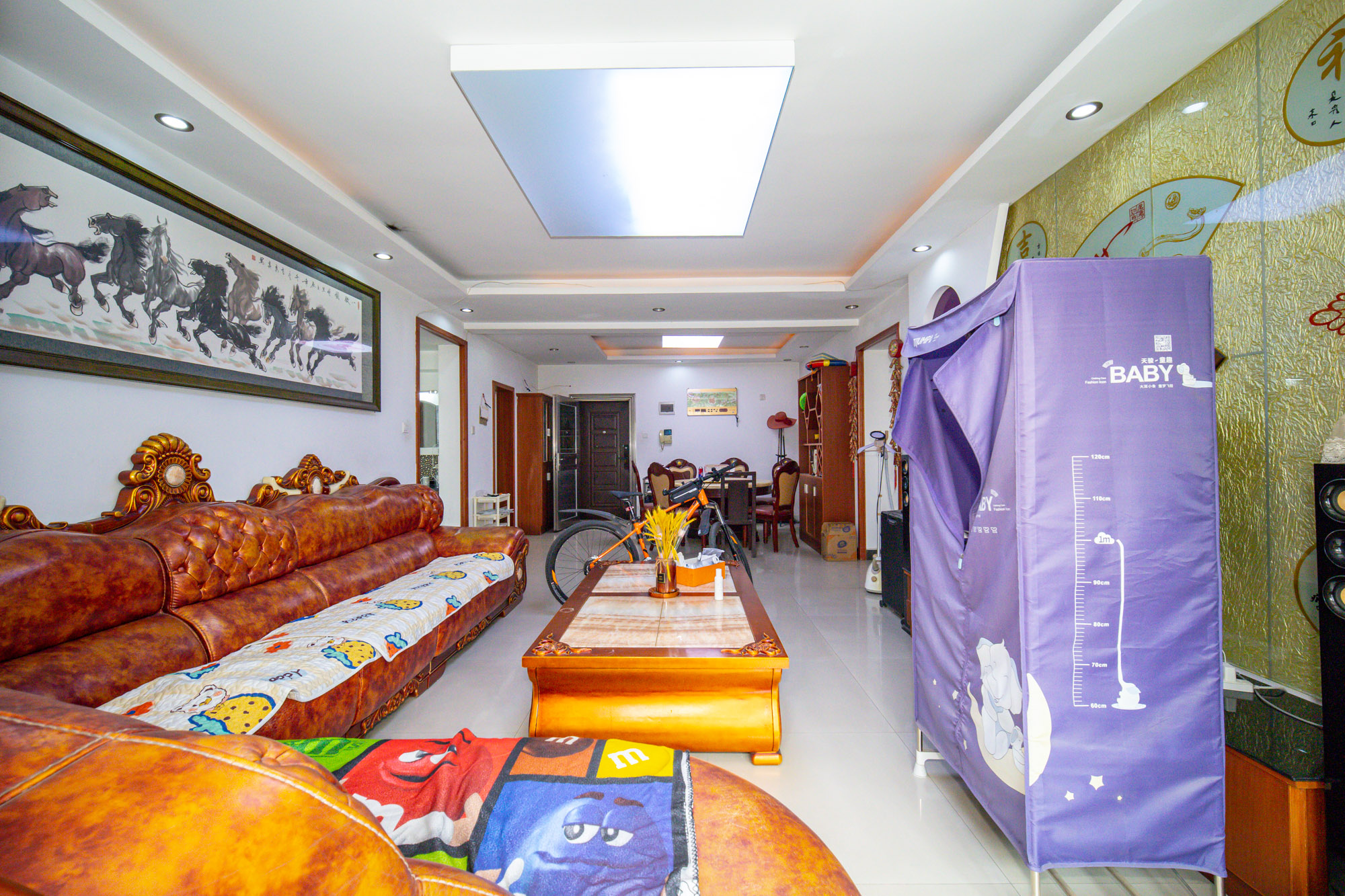 天和华城 3室2厅2卫 59.8万 天和华城 3室2厅2卫 59.8万客厅