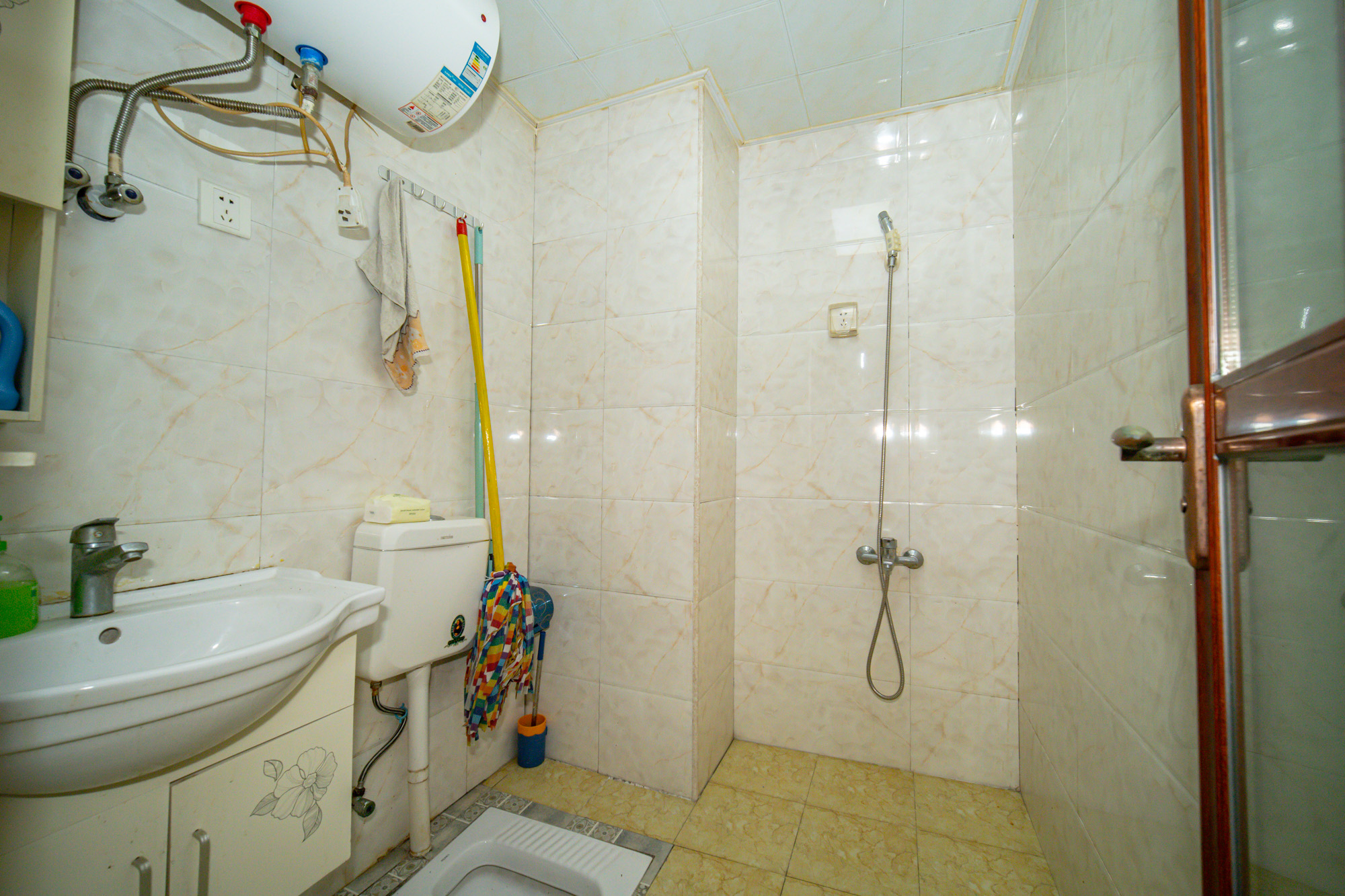 星大峰汇商务楼  1室1厅1卫    100.0万 星大峰汇商务楼  1室1厅1卫    100.0万卫生间