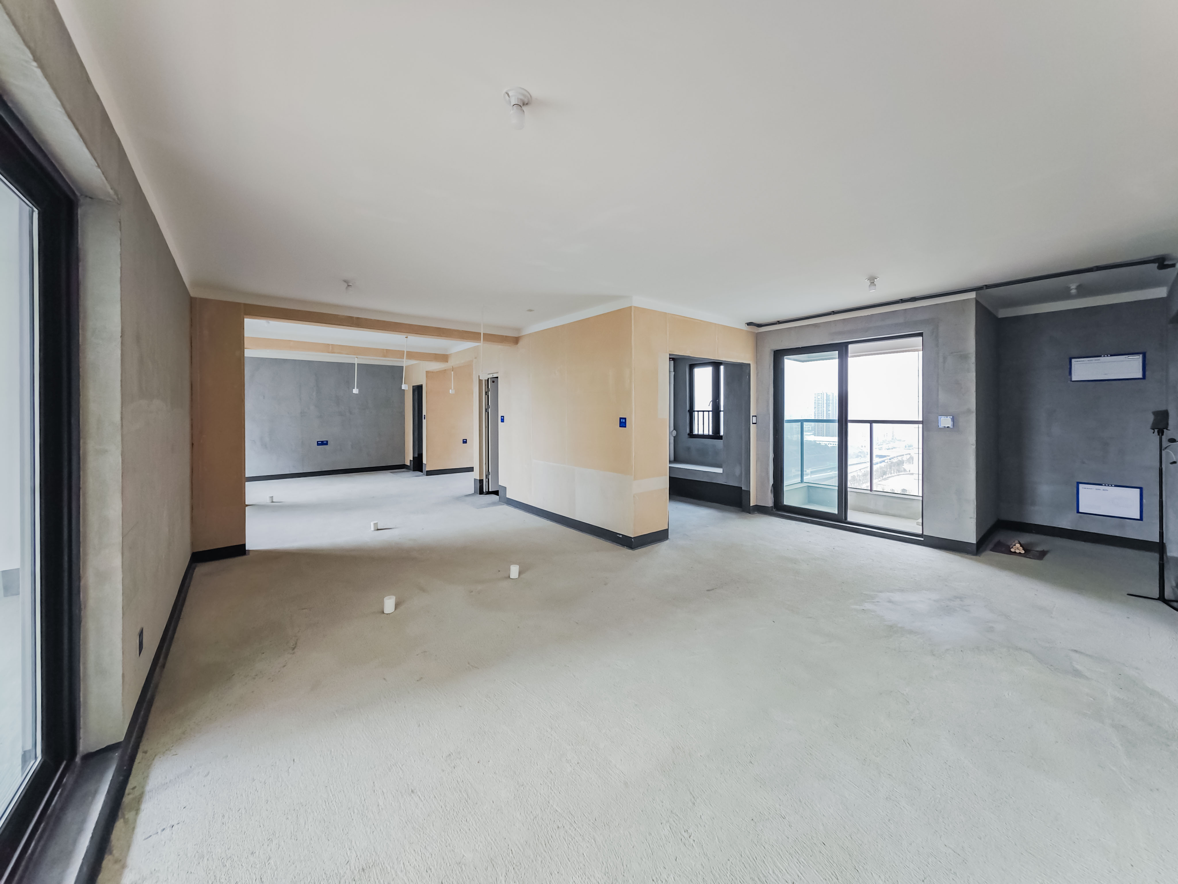 建发玖洲观澜  3室2厅2卫   175.00万其他